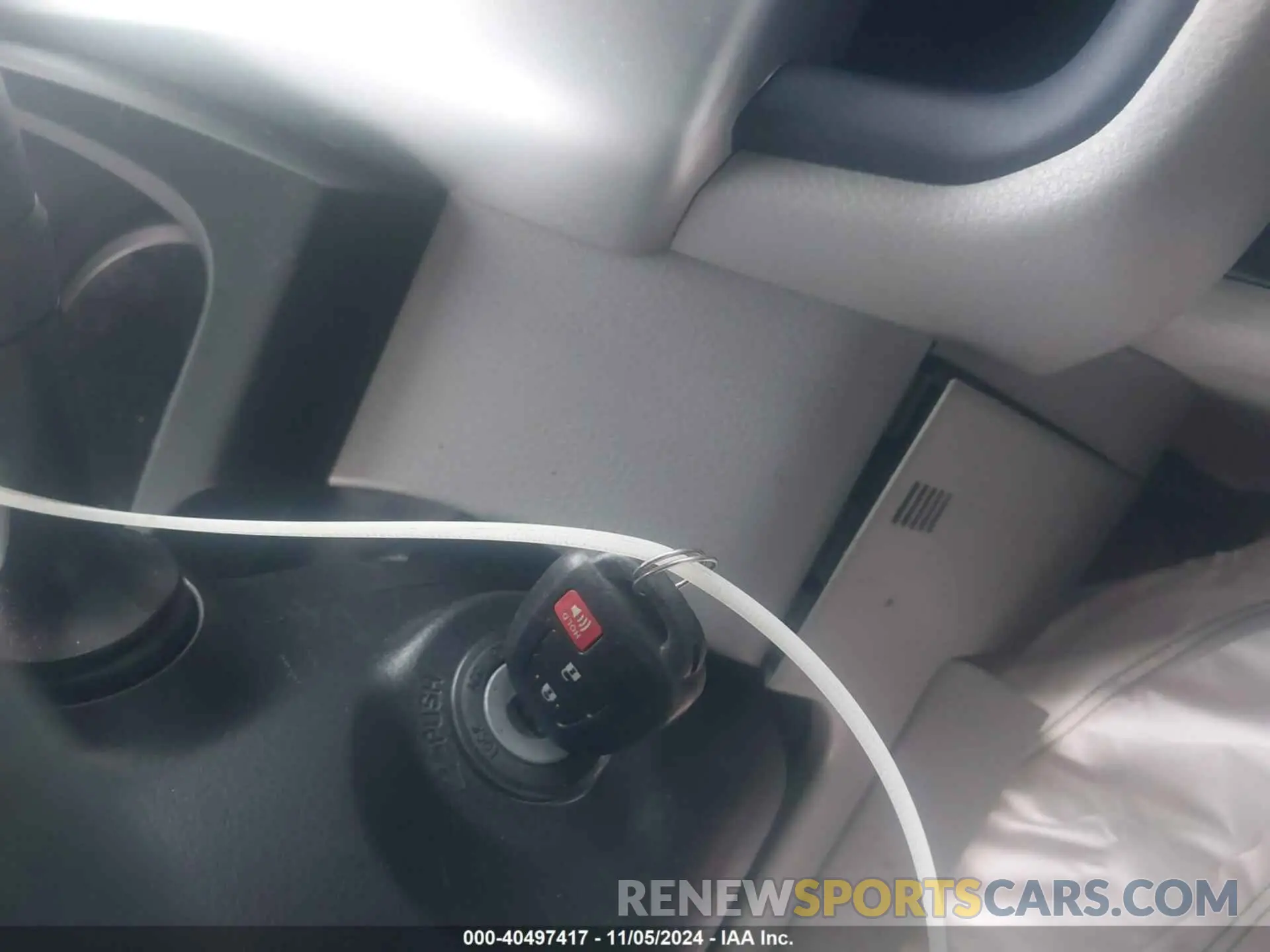 11 fotografías del automóvil dañado 5TDBZRFH6KS956907 TOYOTA HIGHLANDER 2019