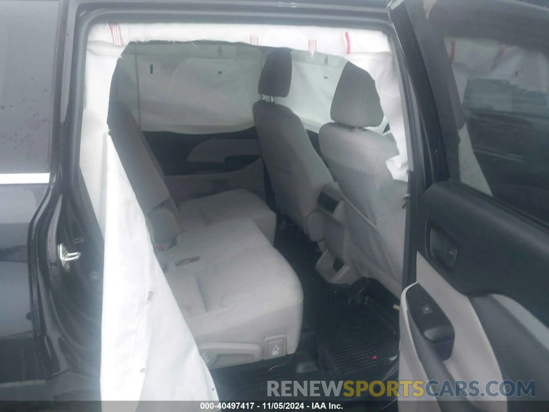 8 fotografías del automóvil dañado 5TDBZRFH6KS956907 TOYOTA HIGHLANDER 2019