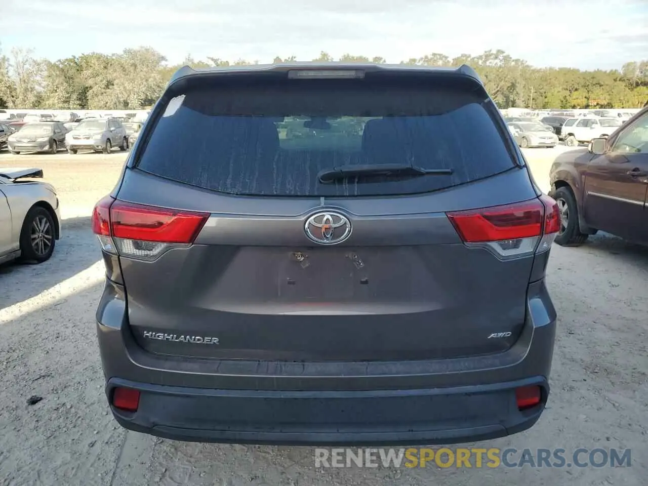 6 fotografías del automóvil dañado 5TDBZRFH6KS960357 TOYOTA HIGHLANDER 2019