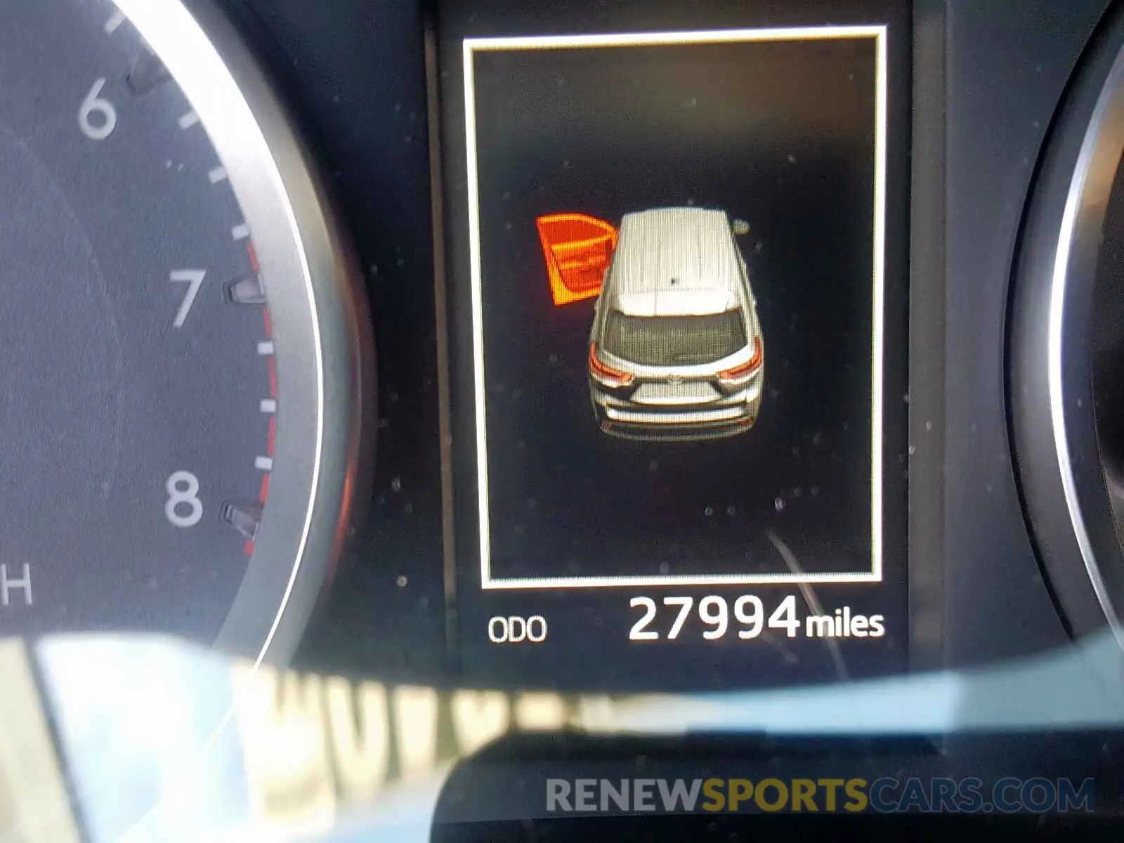 8 fotografías del automóvil dañado 5TDBZRFH6KS963467 TOYOTA HIGHLANDER 2019