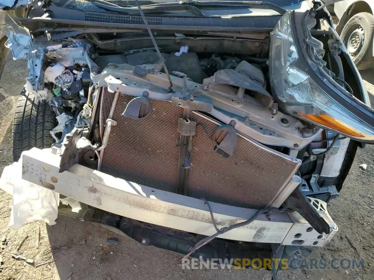 11 fotografías del automóvil dañado 5TDBZRFH6KS979748 TOYOTA HIGHLANDER 2019
