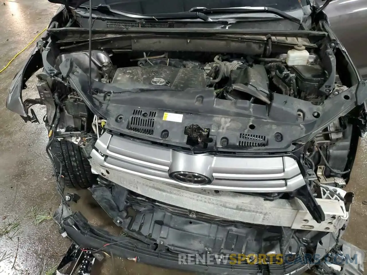 12 fotografías del automóvil dañado 5TDBZRFH7KS712991 TOYOTA HIGHLANDER 2019