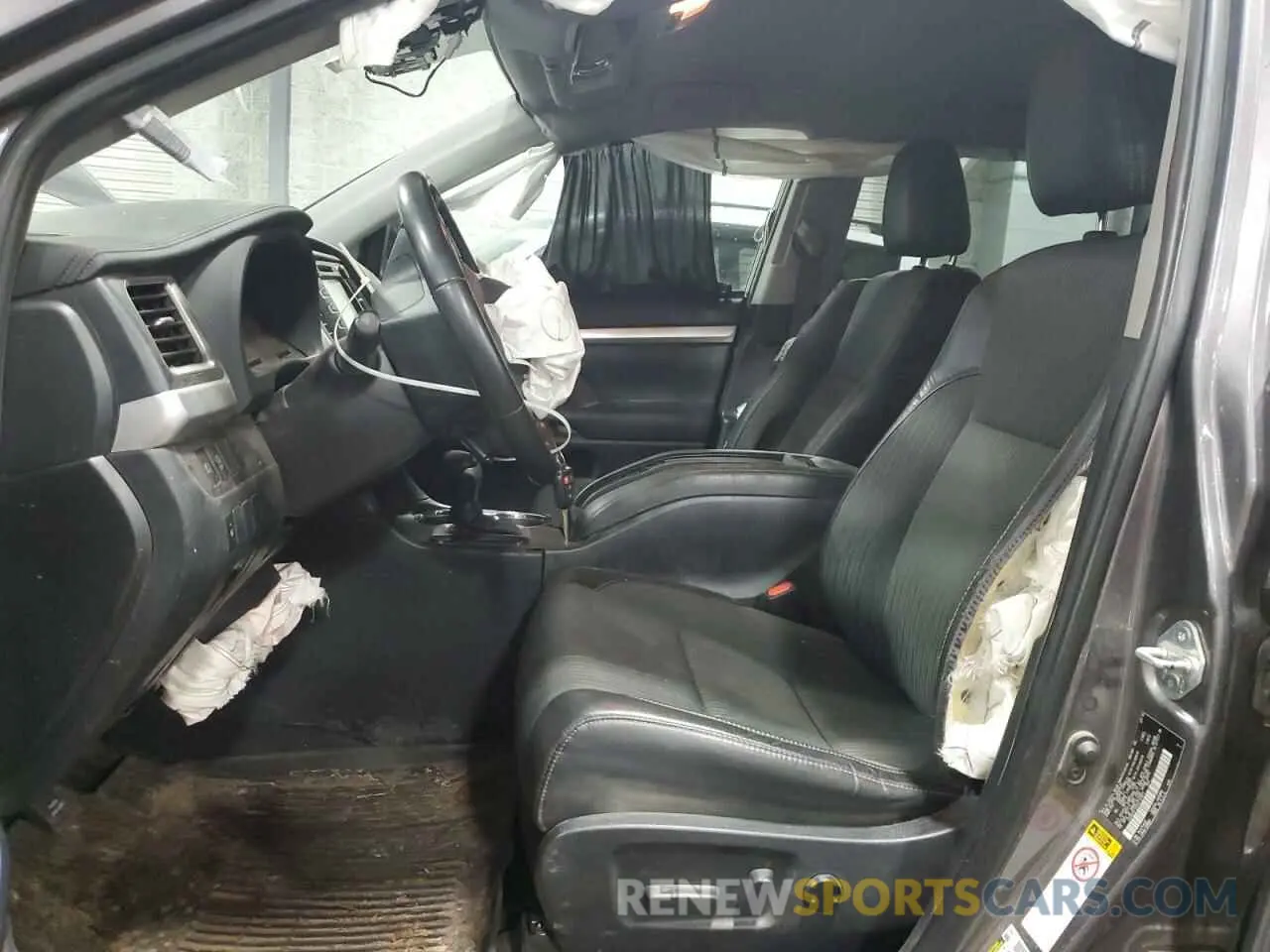7 fotografías del automóvil dañado 5TDBZRFH7KS712991 TOYOTA HIGHLANDER 2019