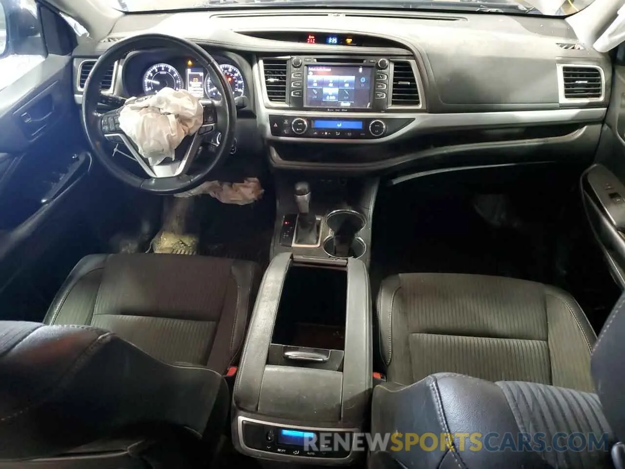 8 fotografías del automóvil dañado 5TDBZRFH7KS712991 TOYOTA HIGHLANDER 2019