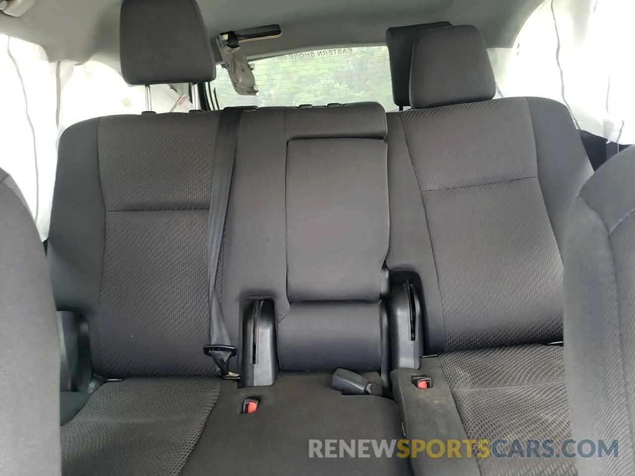10 fotografías del automóvil dañado 5TDBZRFH7KS938335 TOYOTA HIGHLANDER 2019