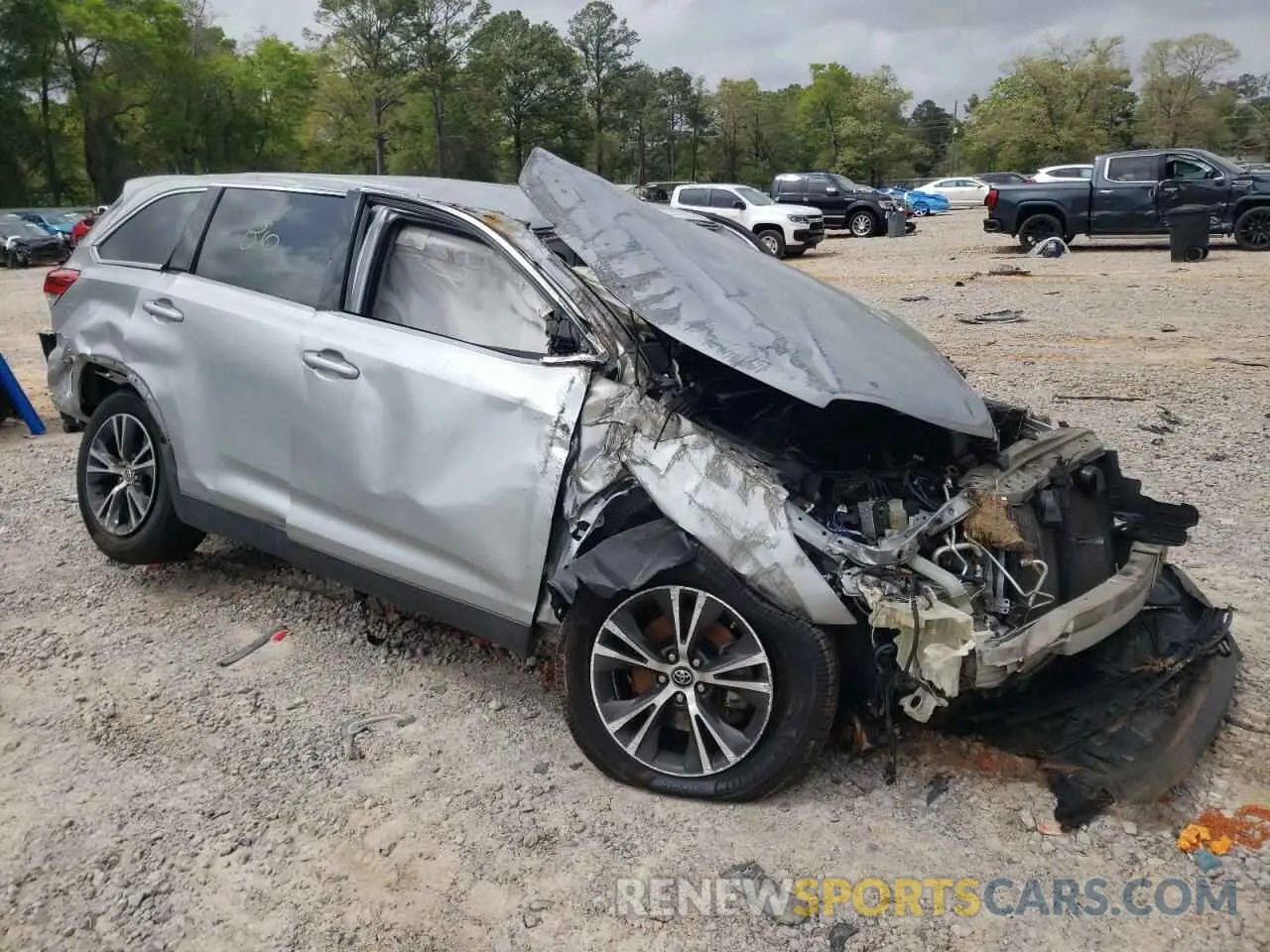 4 fotografías del automóvil dañado 5TDBZRFH7KS938335 TOYOTA HIGHLANDER 2019