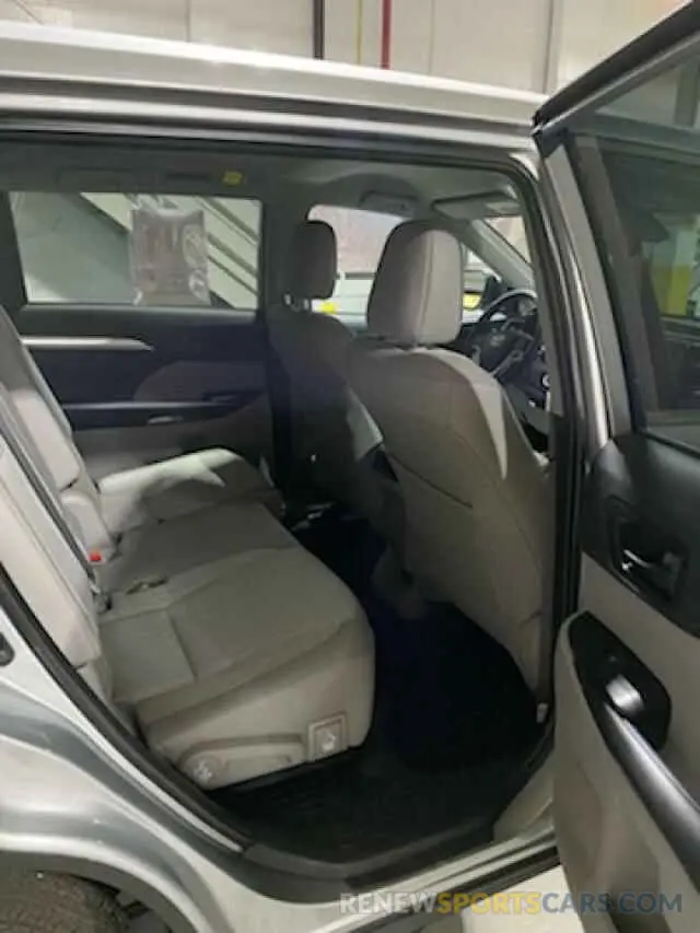 6 fotografías del automóvil dañado 5TDBZRFH7KS944507 TOYOTA HIGHLANDER 2019