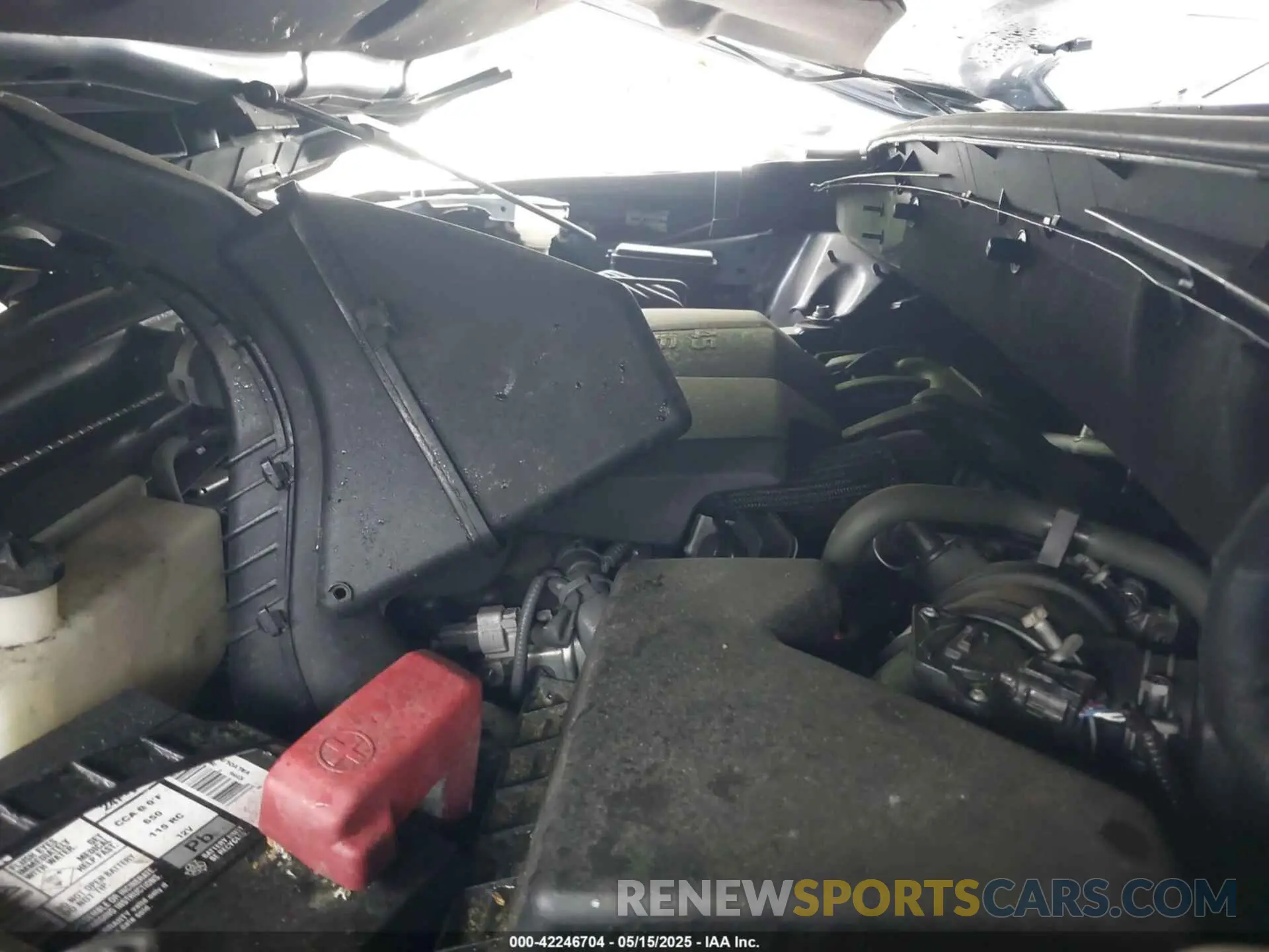 10 fotografías del automóvil dañado 5TDBZRFH7KS952896 TOYOTA HIGHLANDER 2019