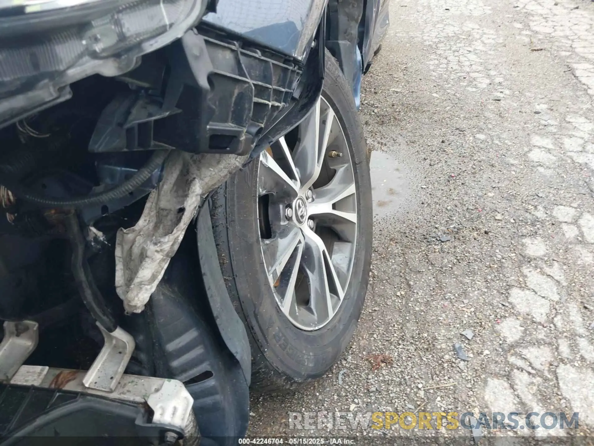 18 fotografías del automóvil dañado 5TDBZRFH7KS952896 TOYOTA HIGHLANDER 2019