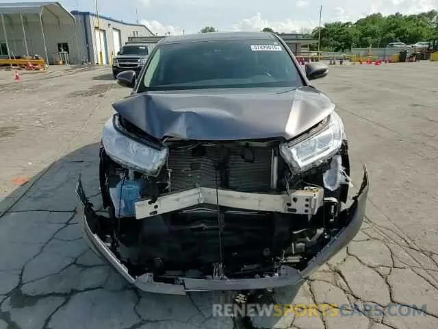 14 fotografías del automóvil dañado 5TDBZRFH7KS999815 TOYOTA HIGHLANDER 2019