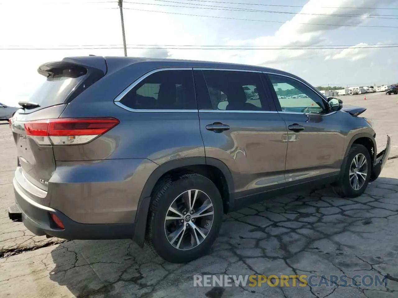 3 fotografías del automóvil dañado 5TDBZRFH7KS999815 TOYOTA HIGHLANDER 2019