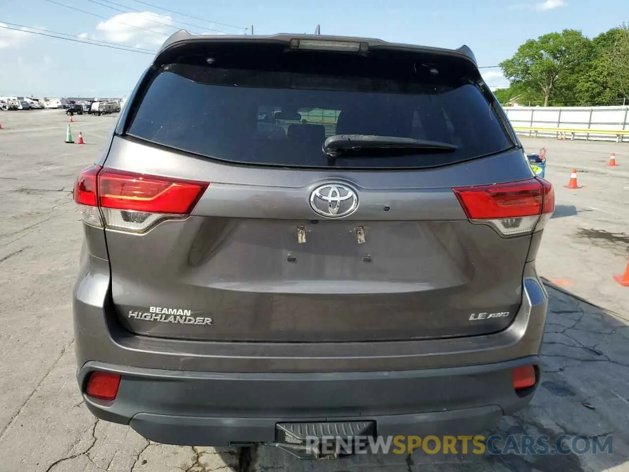 6 fotografías del automóvil dañado 5TDBZRFH7KS999815 TOYOTA HIGHLANDER 2019