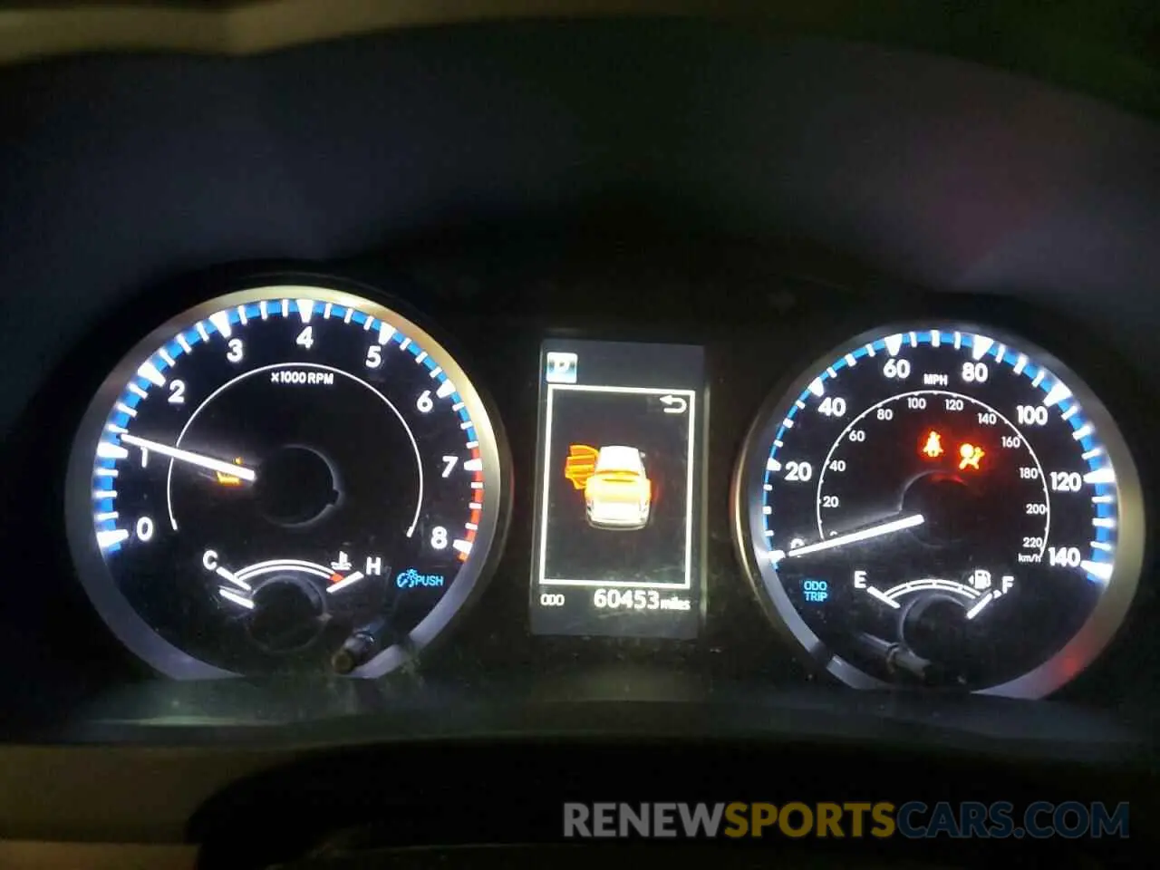 9 fotografías del automóvil dañado 5TDBZRFH8KS726401 TOYOTA HIGHLANDER 2019