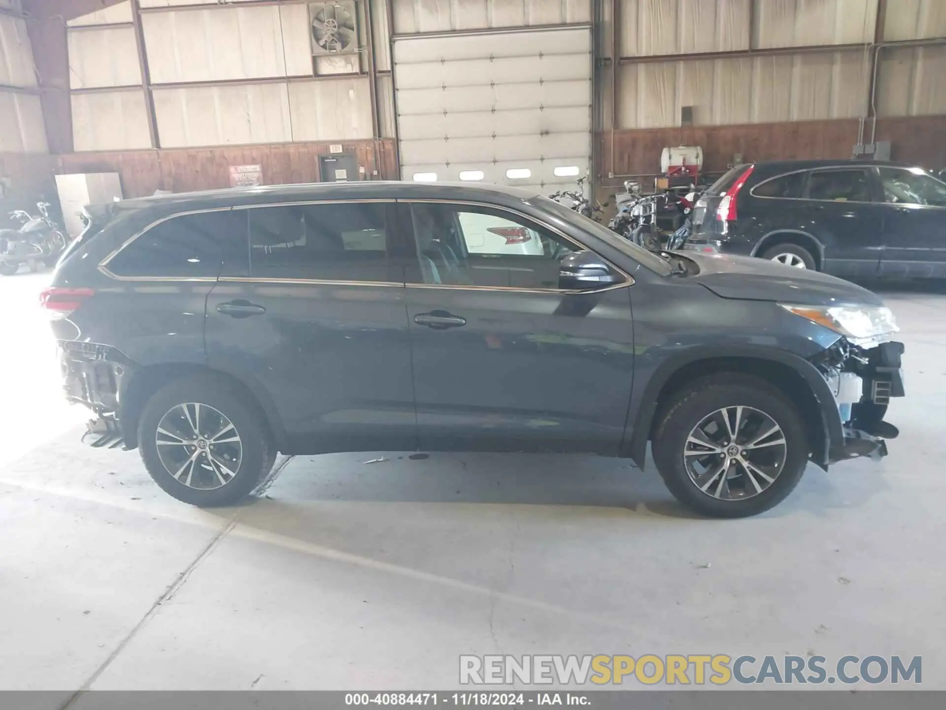 13 fotografías del automóvil dañado 5TDBZRFH8KS740959 TOYOTA HIGHLANDER 2019