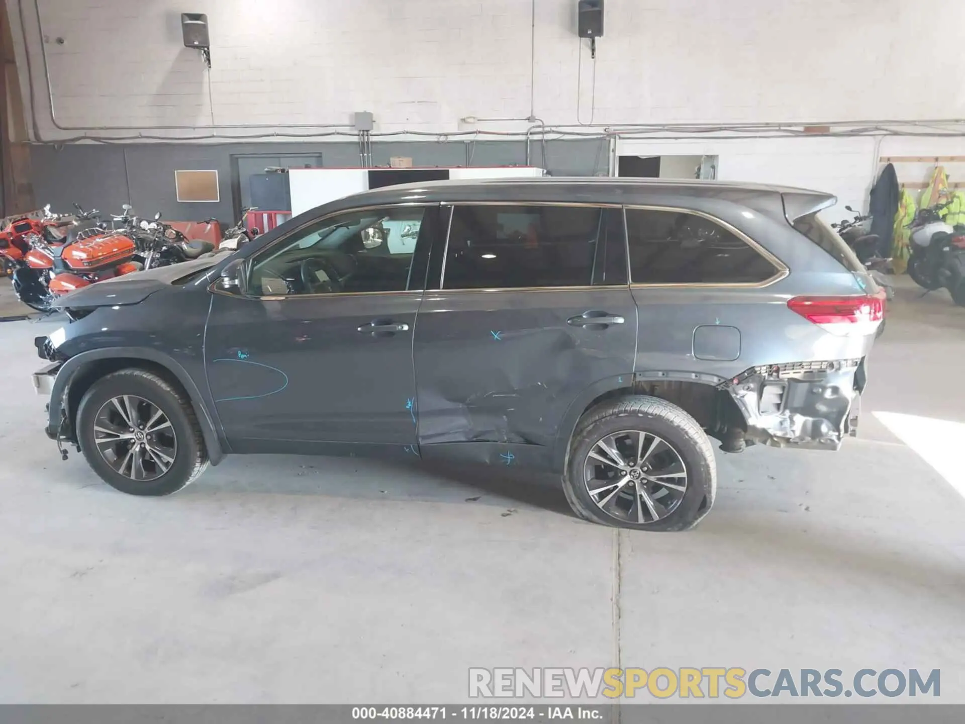 14 fotografías del automóvil dañado 5TDBZRFH8KS740959 TOYOTA HIGHLANDER 2019