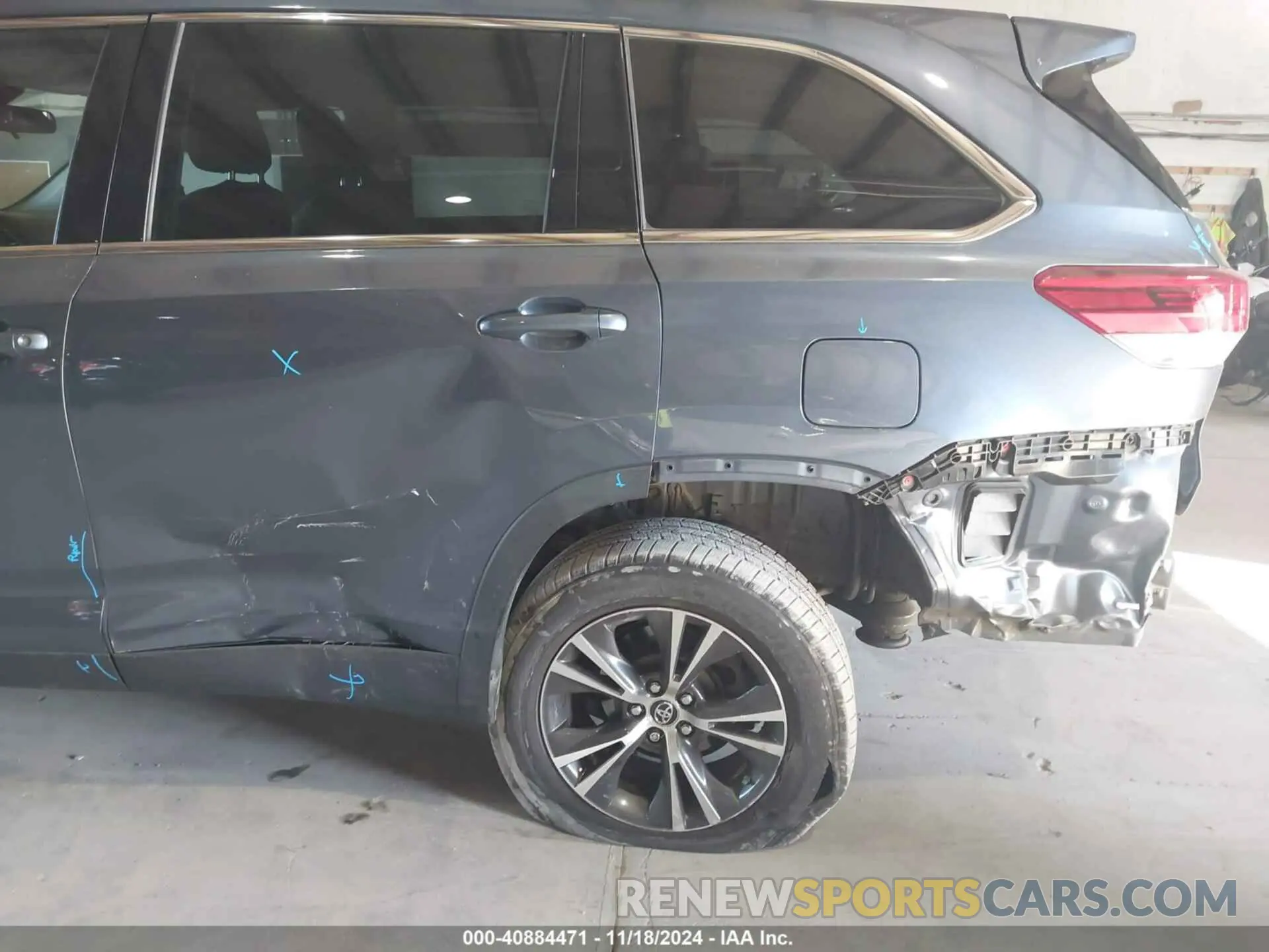 17 fotografías del automóvil dañado 5TDBZRFH8KS740959 TOYOTA HIGHLANDER 2019
