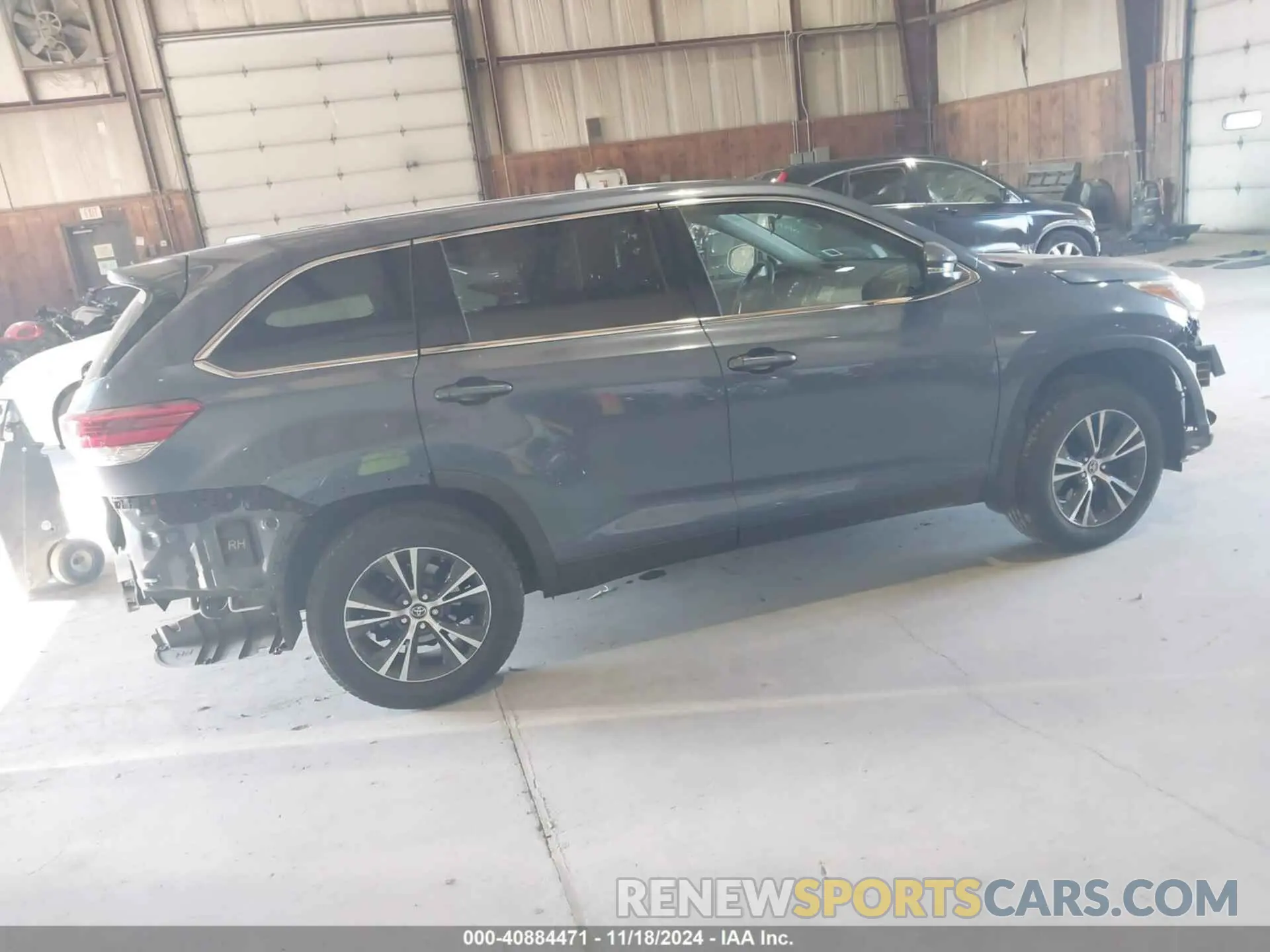 4 fotografías del automóvil dañado 5TDBZRFH8KS740959 TOYOTA HIGHLANDER 2019
