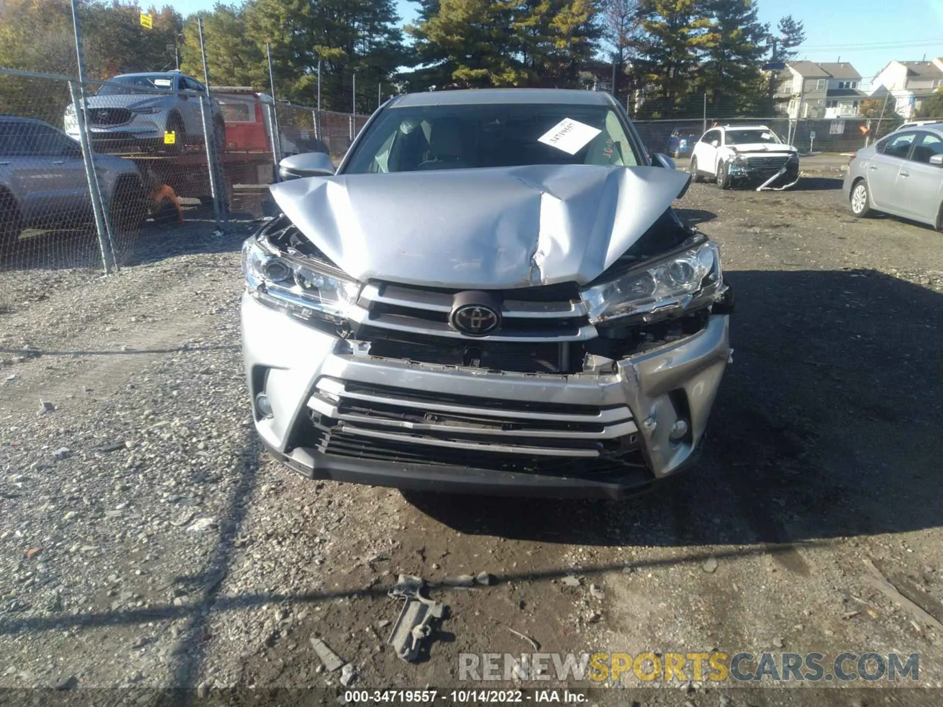 6 fotografías del automóvil dañado 5TDBZRFH8KS968492 TOYOTA HIGHLANDER 2019