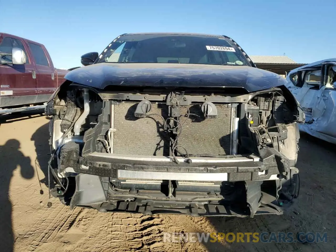 5 fotografías del automóvil dañado 5TDBZRFH8KS975393 TOYOTA HIGHLANDER 2019