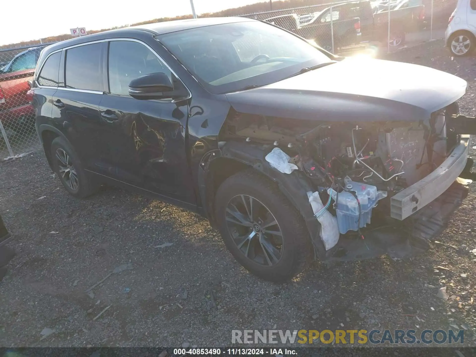 1 fotografías del automóvil dañado 5TDBZRFH9KS958859 TOYOTA HIGHLANDER 2019