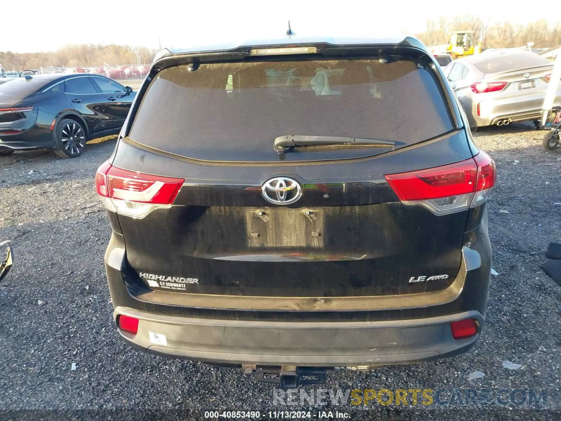 17 fotografías del automóvil dañado 5TDBZRFH9KS958859 TOYOTA HIGHLANDER 2019