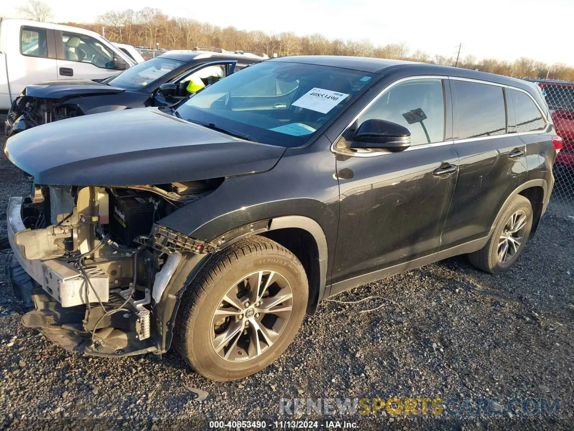 2 fotografías del automóvil dañado 5TDBZRFH9KS958859 TOYOTA HIGHLANDER 2019