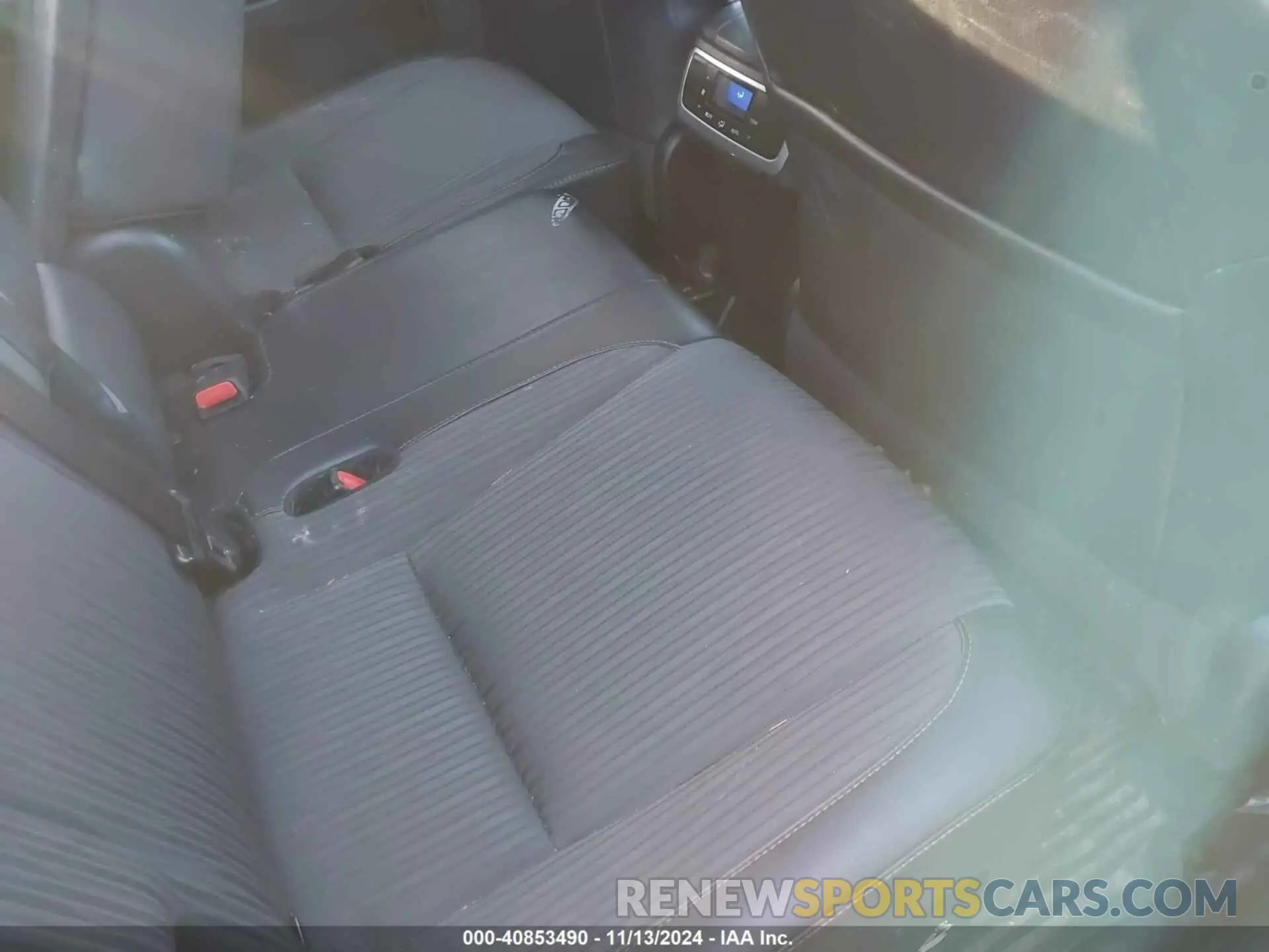 8 fotografías del automóvil dañado 5TDBZRFH9KS958859 TOYOTA HIGHLANDER 2019