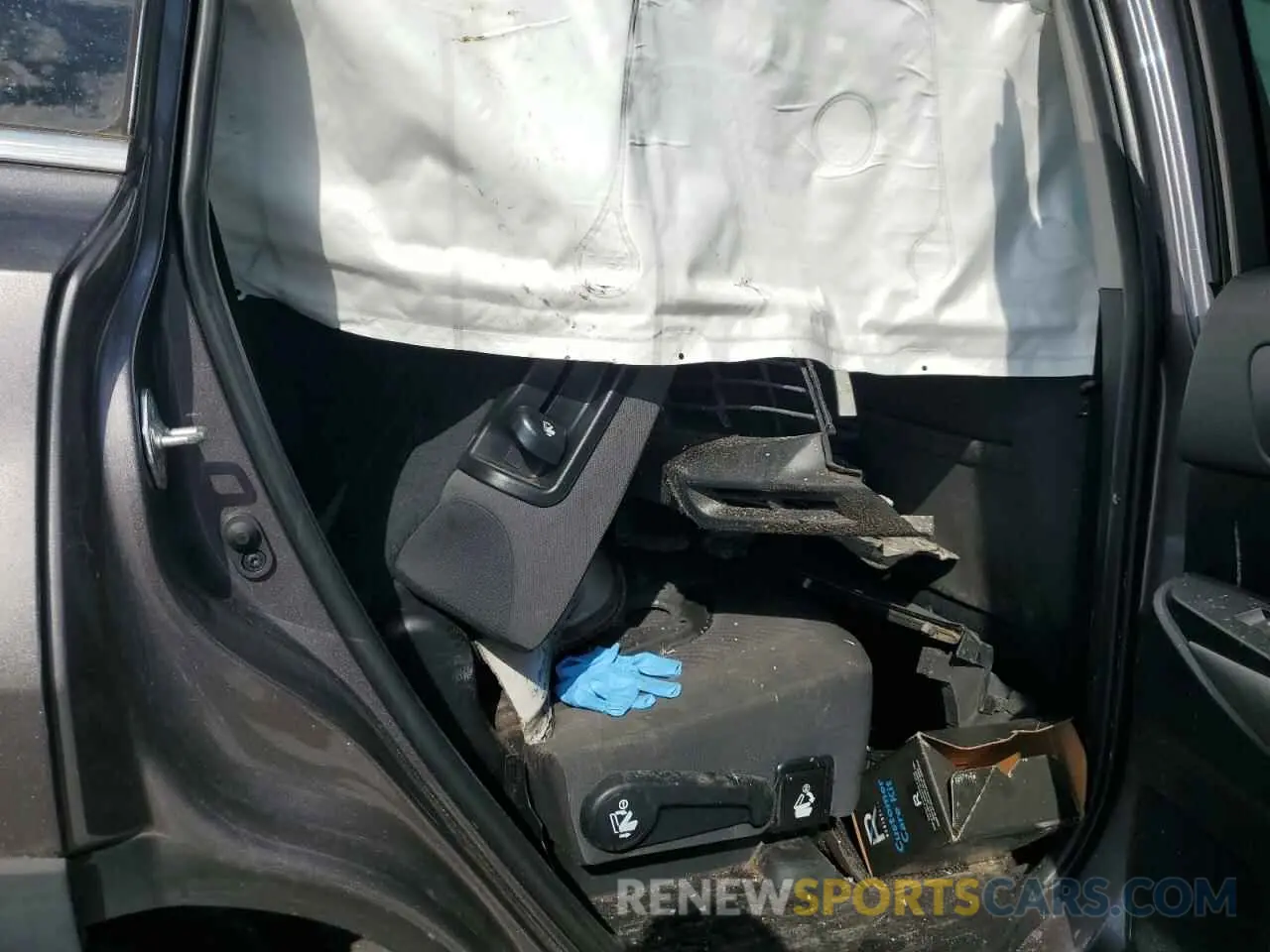 11 fotografías del automóvil dañado 5TDBZRFH9KS964046 TOYOTA HIGHLANDER 2019