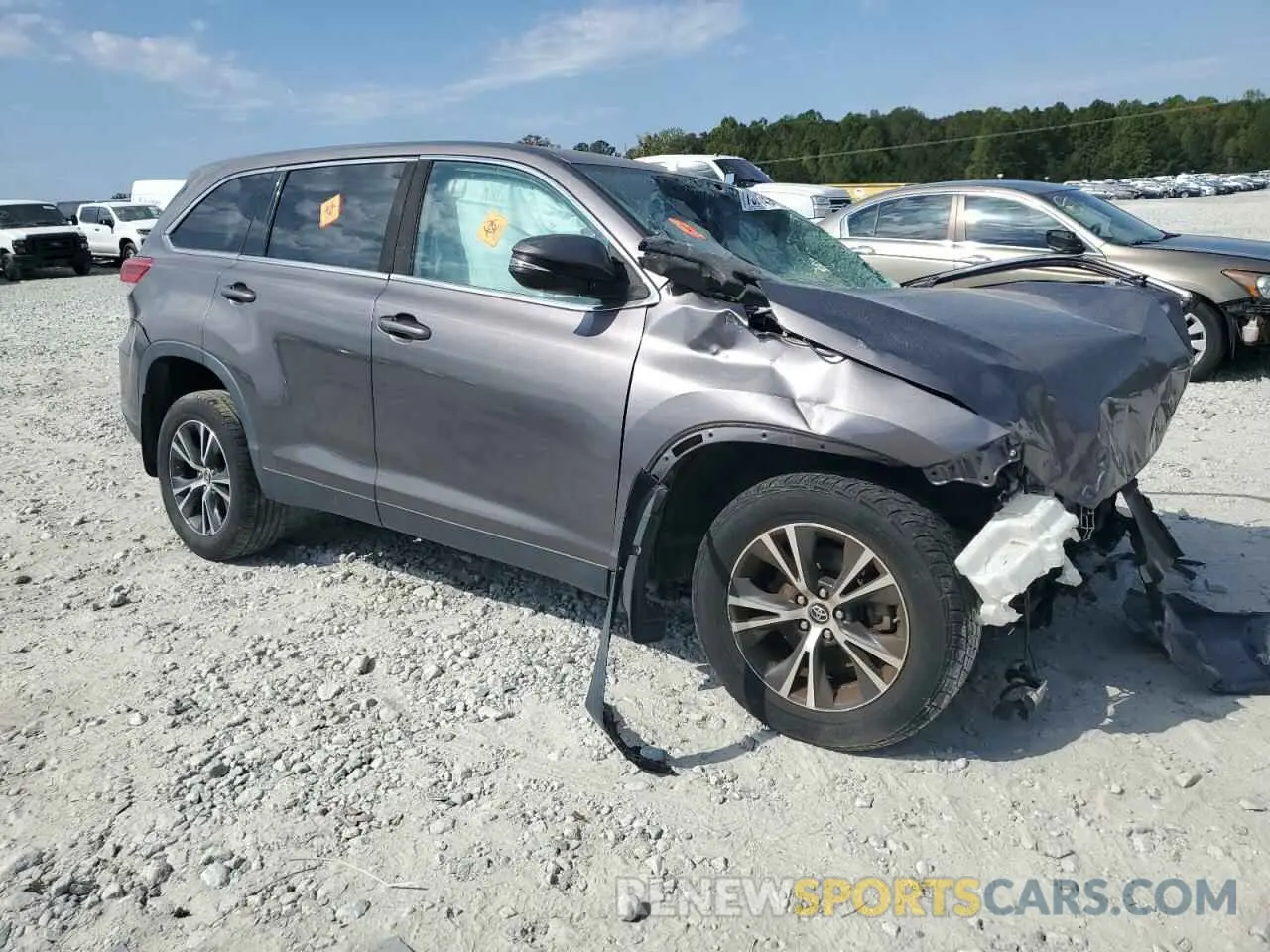 4 fotografías del automóvil dañado 5TDBZRFH9KS964046 TOYOTA HIGHLANDER 2019
