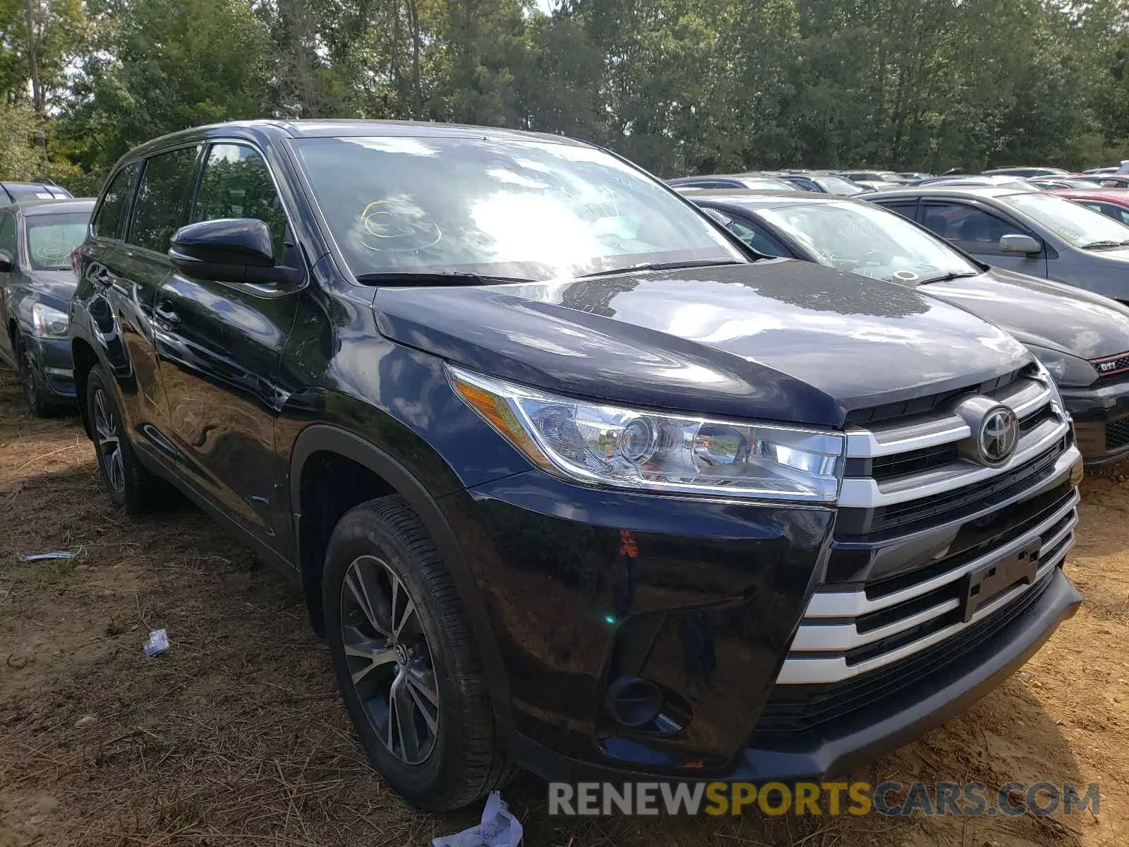 1 fotografías del automóvil dañado 5TDBZRFH9KS974608 TOYOTA HIGHLANDER 2019