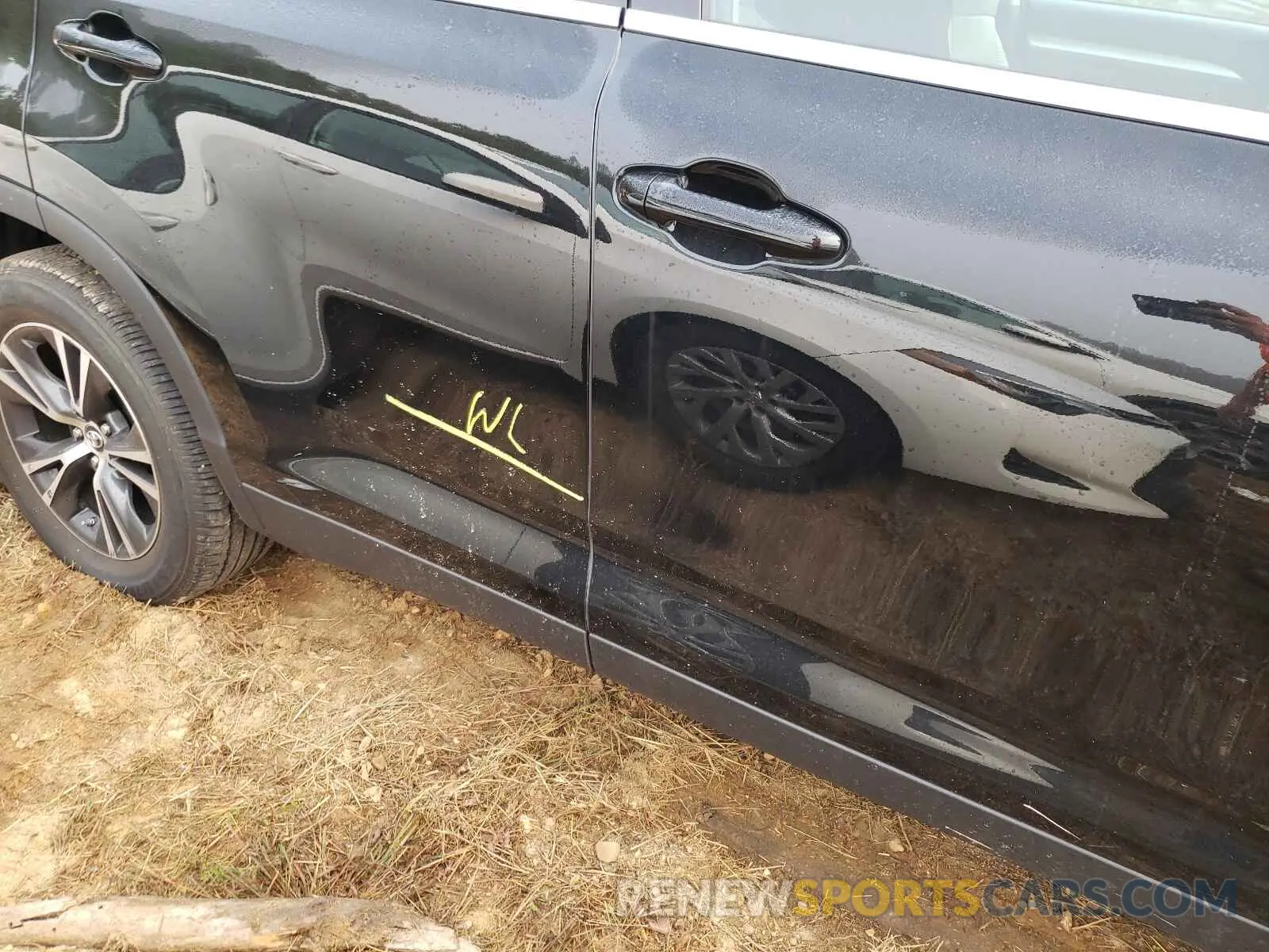 9 fotografías del automóvil dañado 5TDBZRFH9KS974608 TOYOTA HIGHLANDER 2019