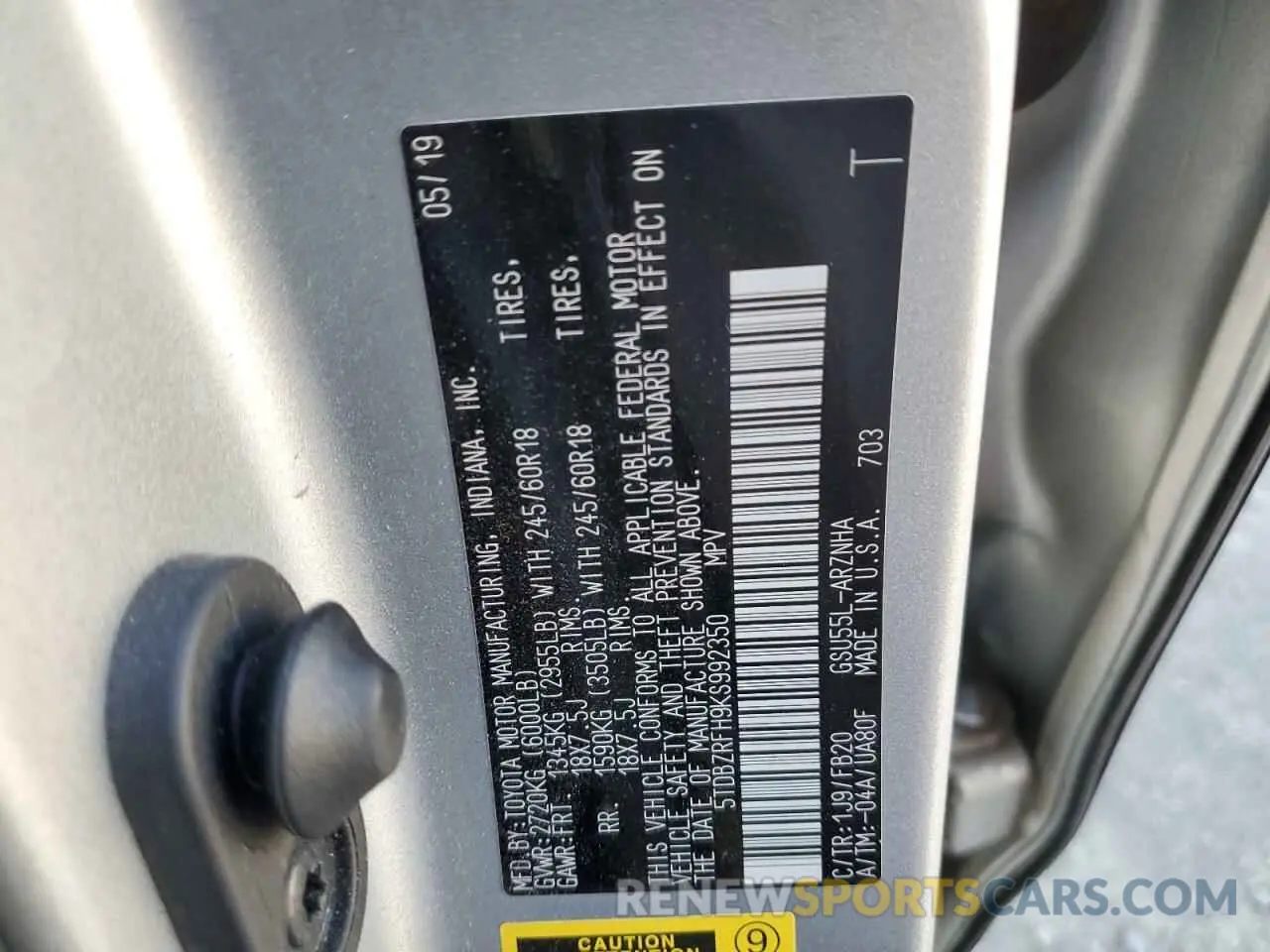 13 fotografías del automóvil dañado 5TDBZRFH9KS992350 TOYOTA HIGHLANDER 2019