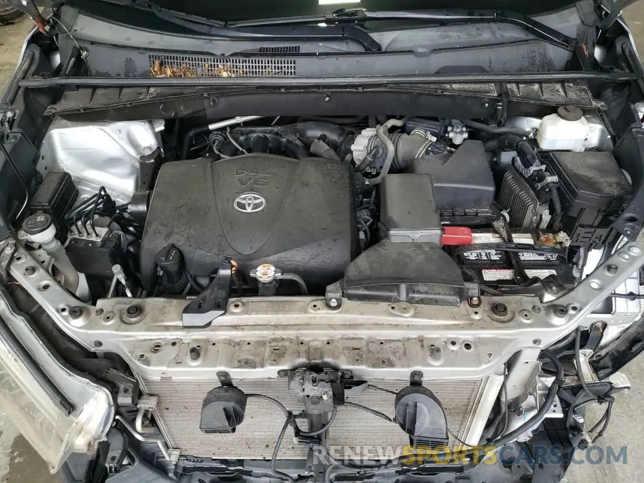 12 fotografías del automóvil dañado 5TDBZRFHXKS713410 TOYOTA HIGHLANDER 2019