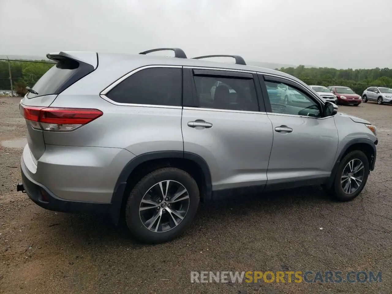 3 fotografías del automóvil dañado 5TDBZRFHXKS713410 TOYOTA HIGHLANDER 2019
