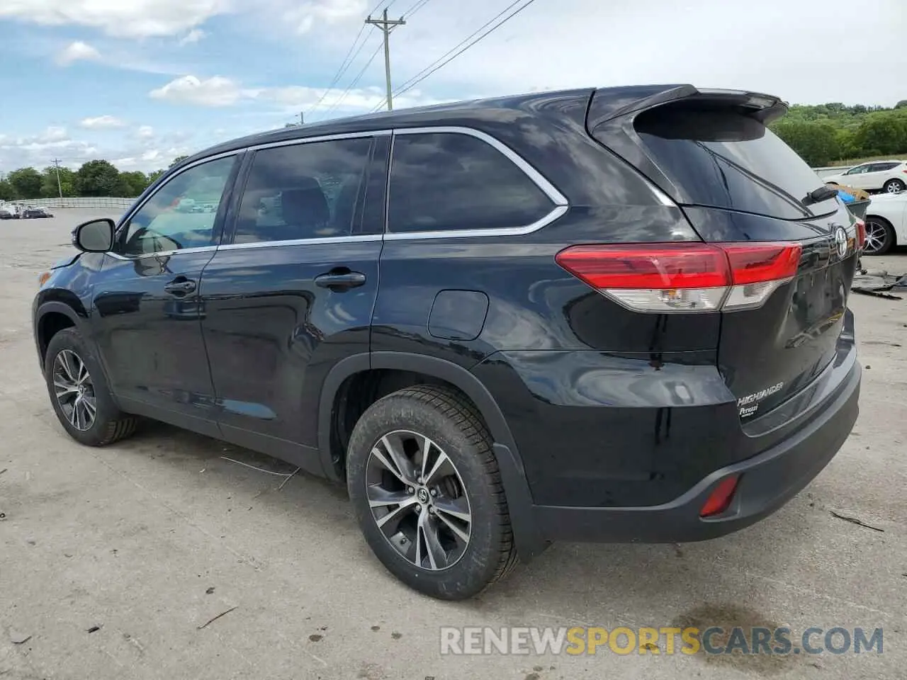 2 fotografías del automóvil dañado 5TDBZRFHXKS737156 TOYOTA HIGHLANDER 2019