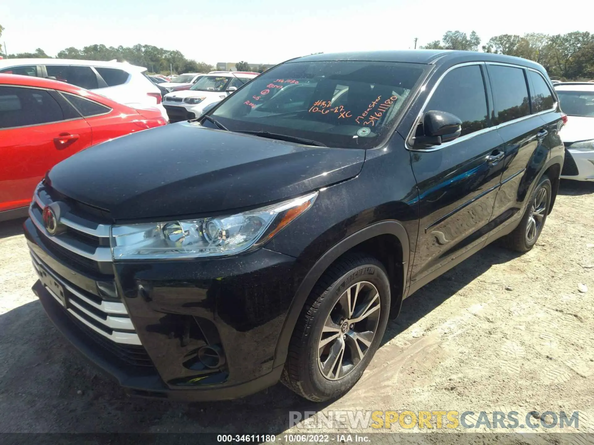 2 fotografías del automóvil dañado 5TDBZRFHXKS937213 TOYOTA HIGHLANDER 2019