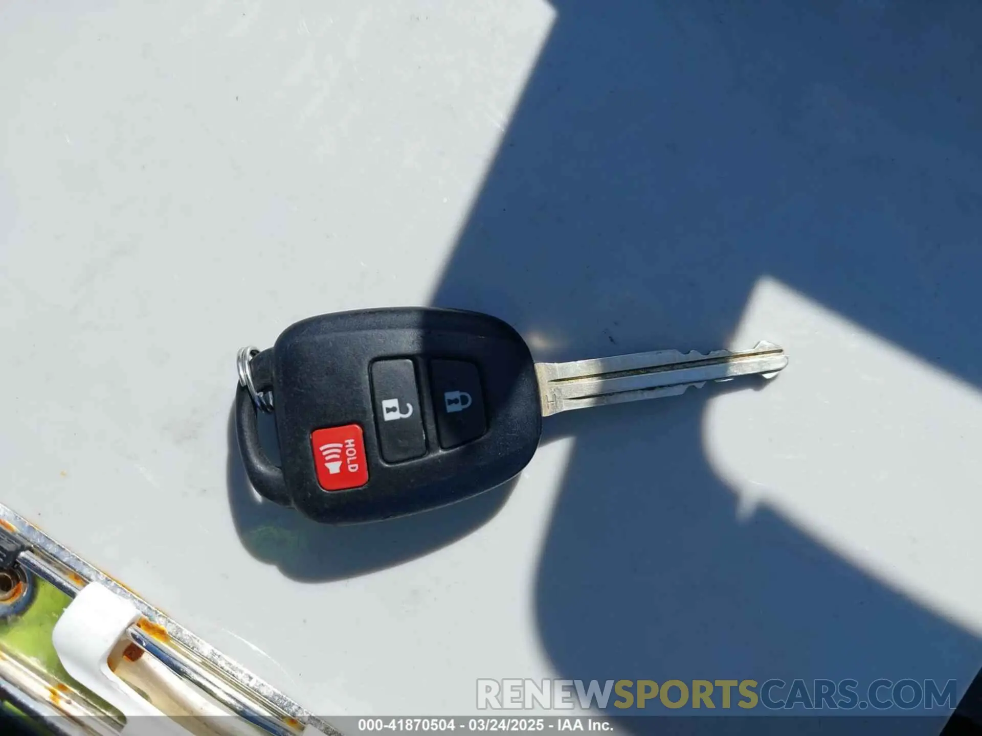 11 fotografías del automóvil dañado 5TDBZRFHXKS956909 TOYOTA HIGHLANDER 2019