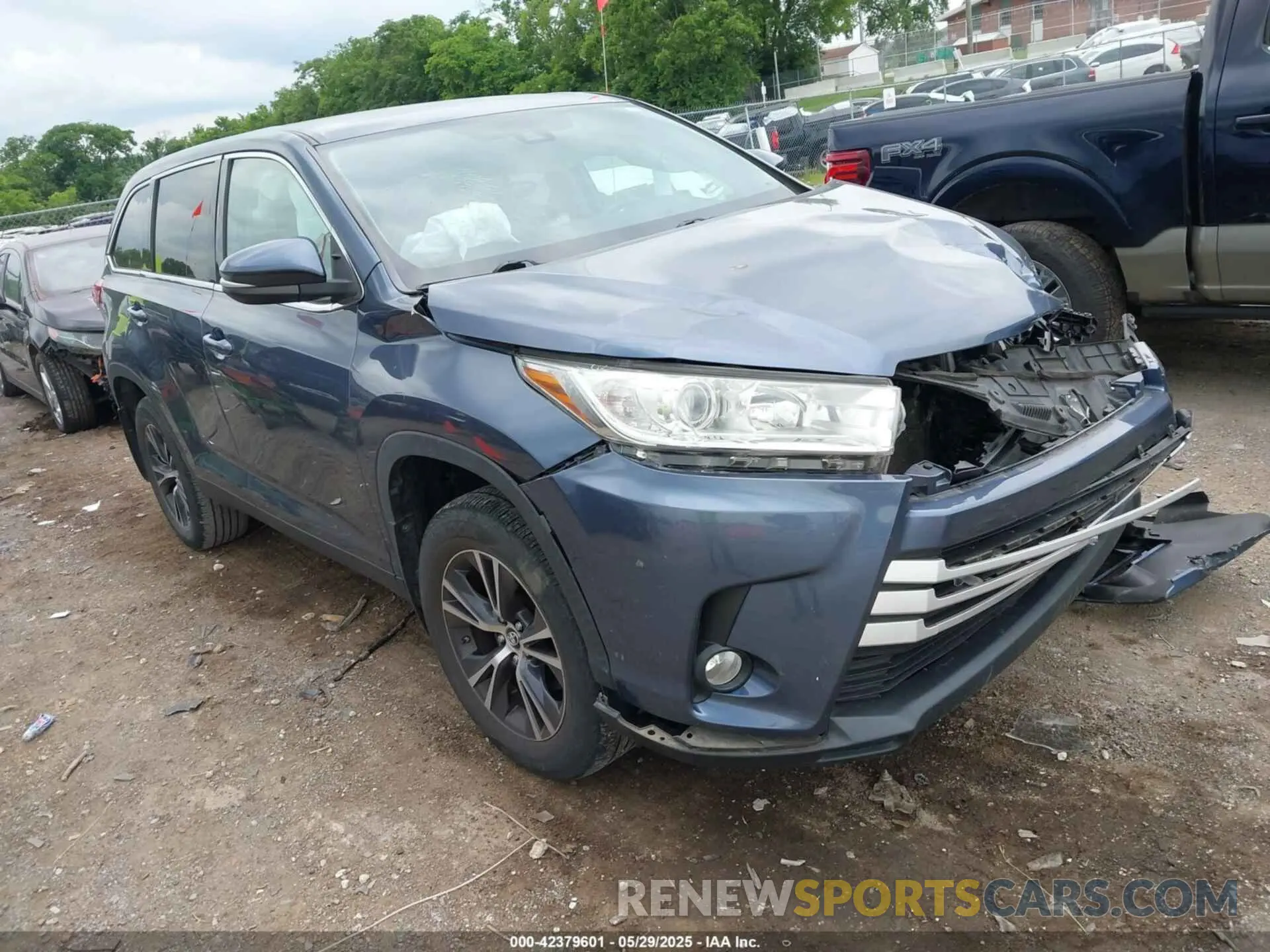 1 fotografías del automóvil dañado 5TDBZRFHXKS964721 TOYOTA HIGHLANDER 2019