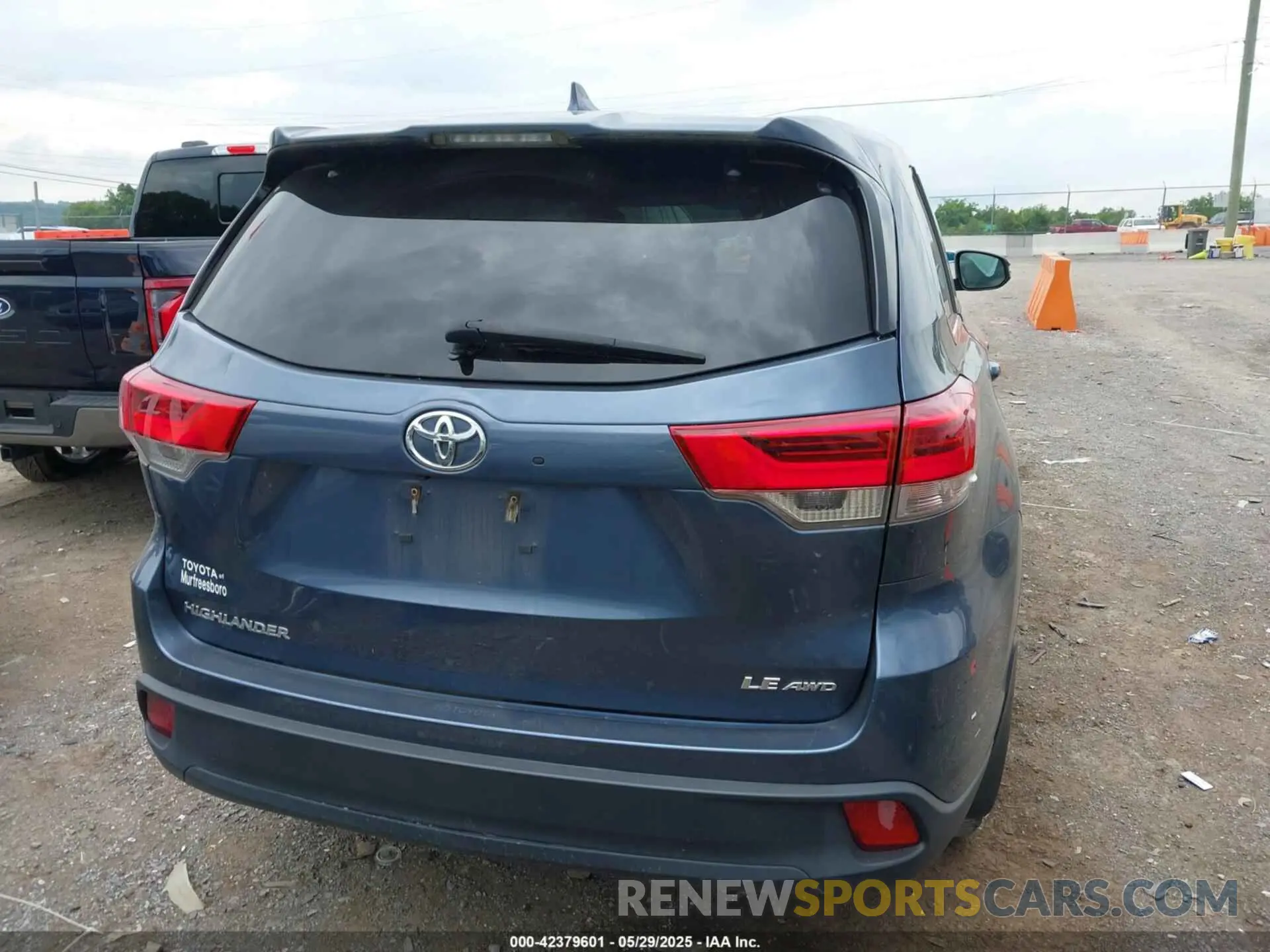 16 fotografías del automóvil dañado 5TDBZRFHXKS964721 TOYOTA HIGHLANDER 2019