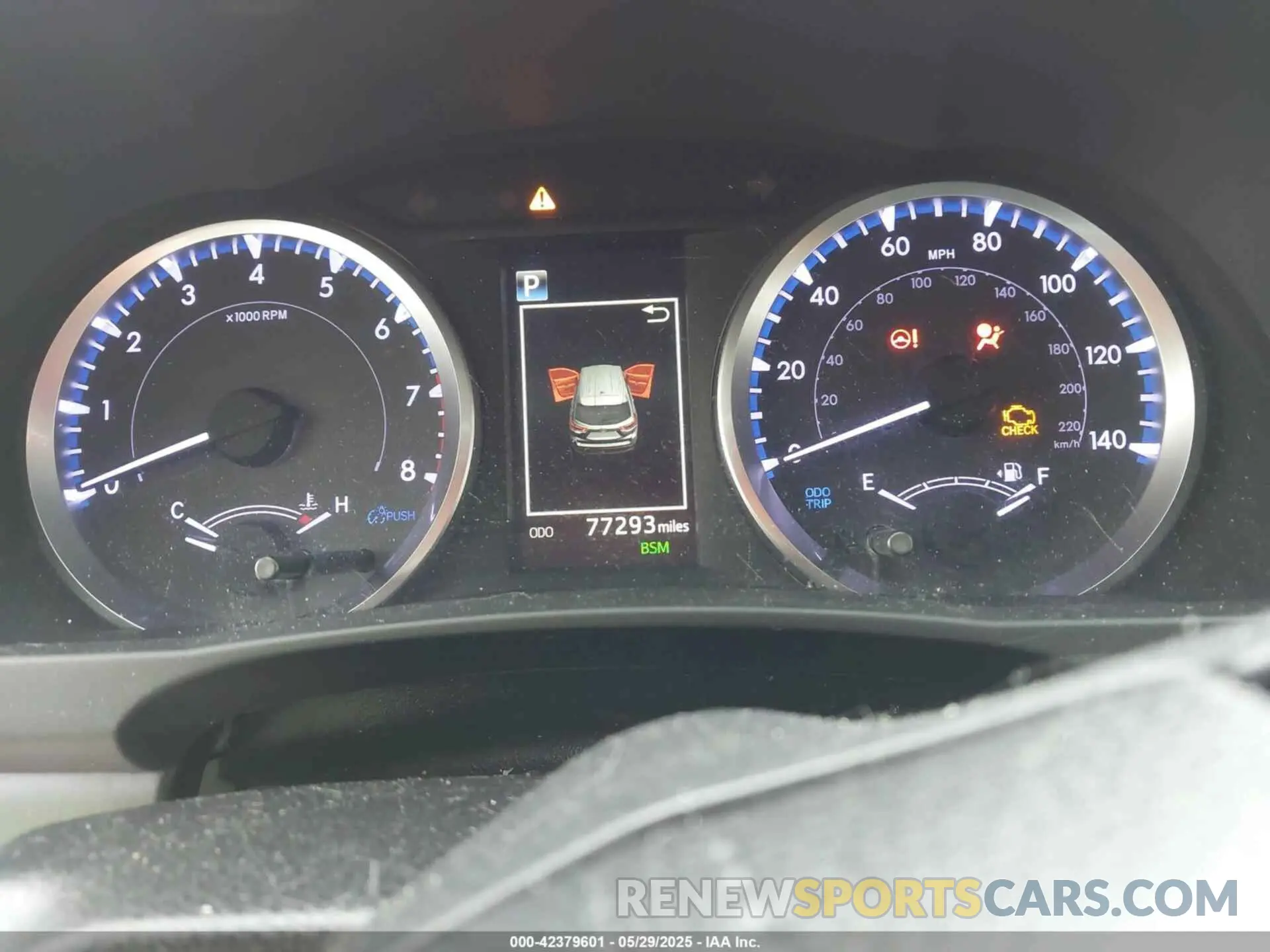 7 fotografías del automóvil dañado 5TDBZRFHXKS964721 TOYOTA HIGHLANDER 2019