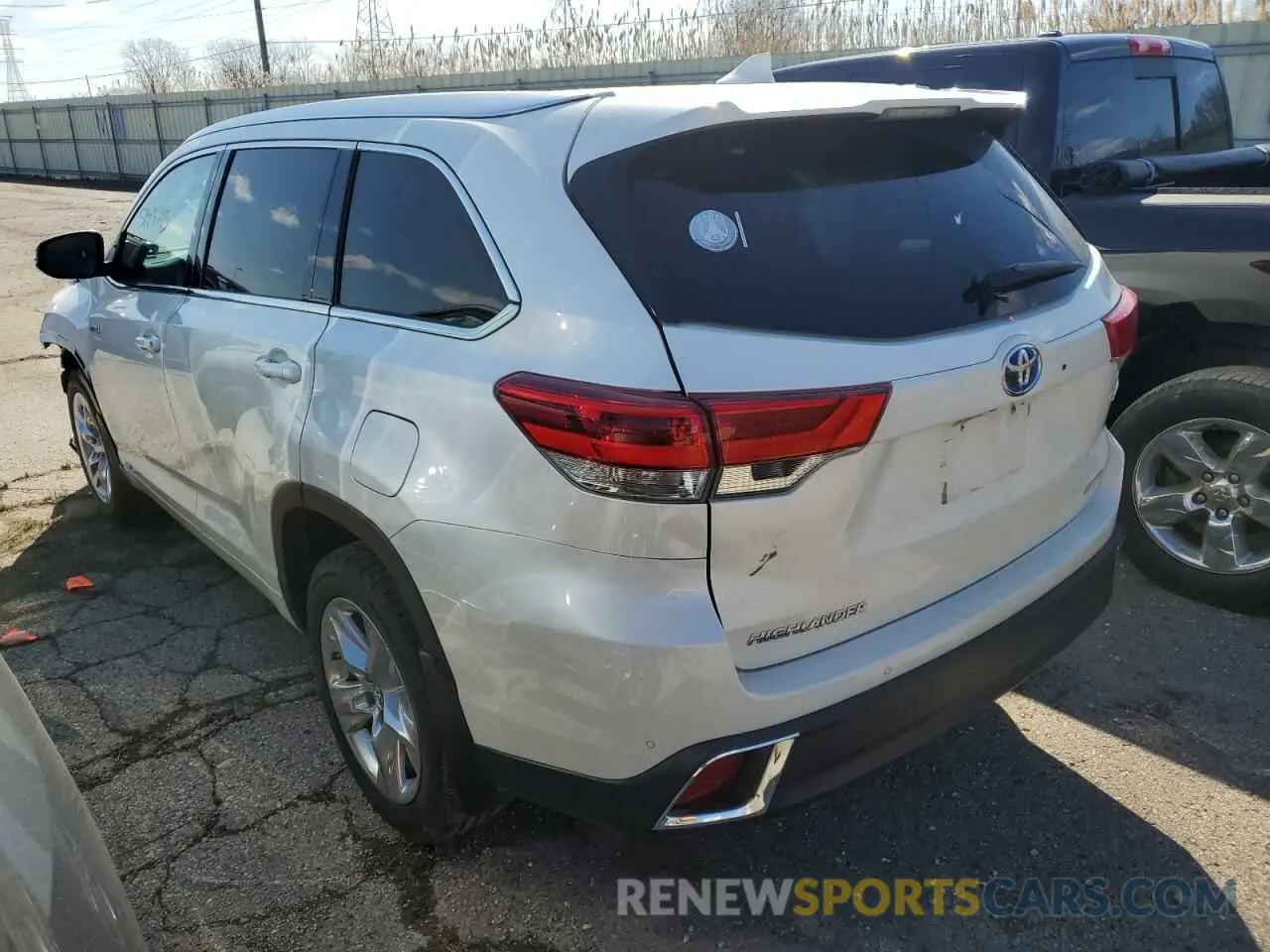 2 fotografías del automóvil dañado 5TDDGRFH0KS053117 TOYOTA HIGHLANDER 2019