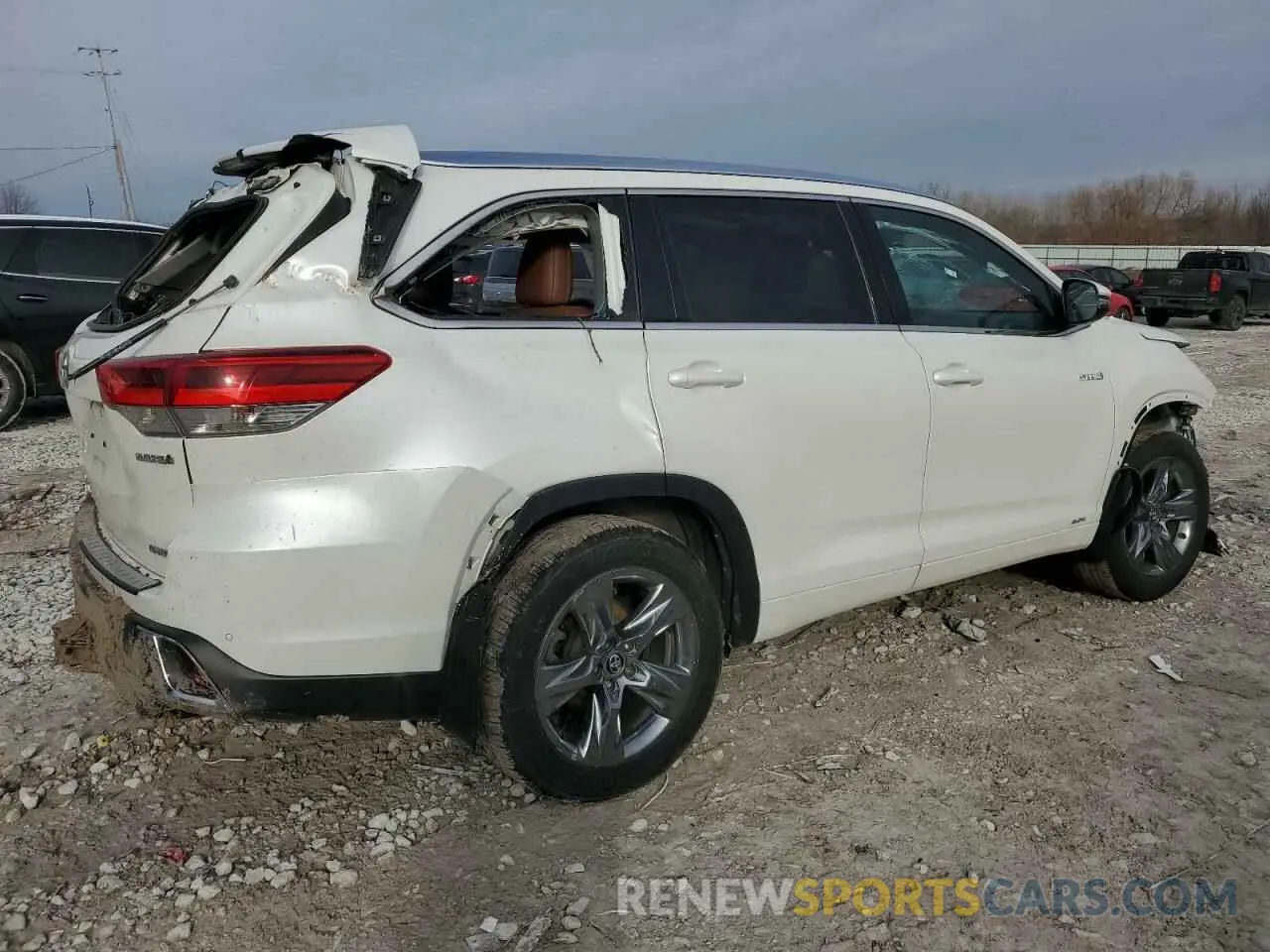 3 fotografías del automóvil dañado 5TDDGRFH1KS069150 TOYOTA HIGHLANDER 2019