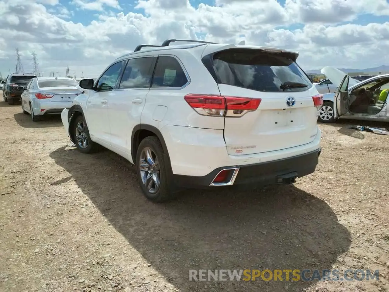 3 fotografías del automóvil dañado 5TDDGRFH6KS072786 TOYOTA HIGHLANDER 2019