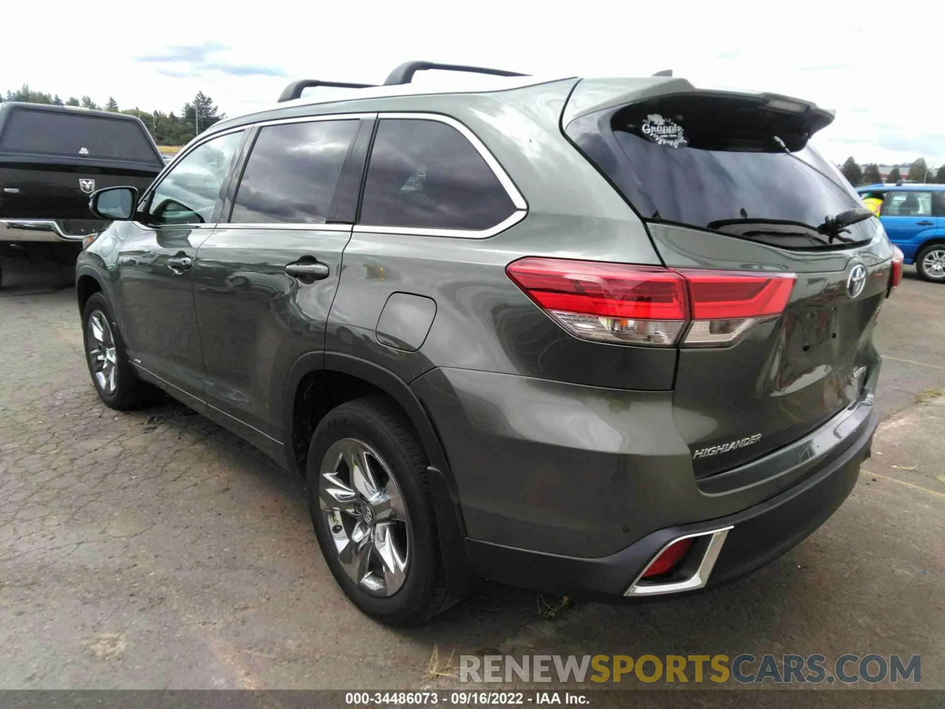 3 fotografías del automóvil dañado 5TDDGRFH7KS053213 TOYOTA HIGHLANDER 2019