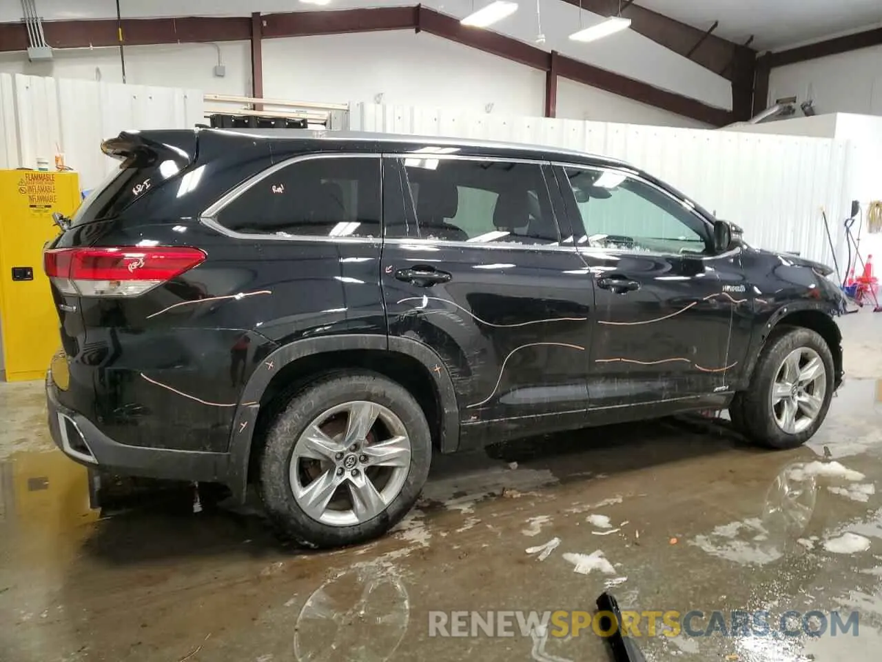 3 fotografías del automóvil dañado 5TDDGRFH7KS053812 TOYOTA HIGHLANDER 2019