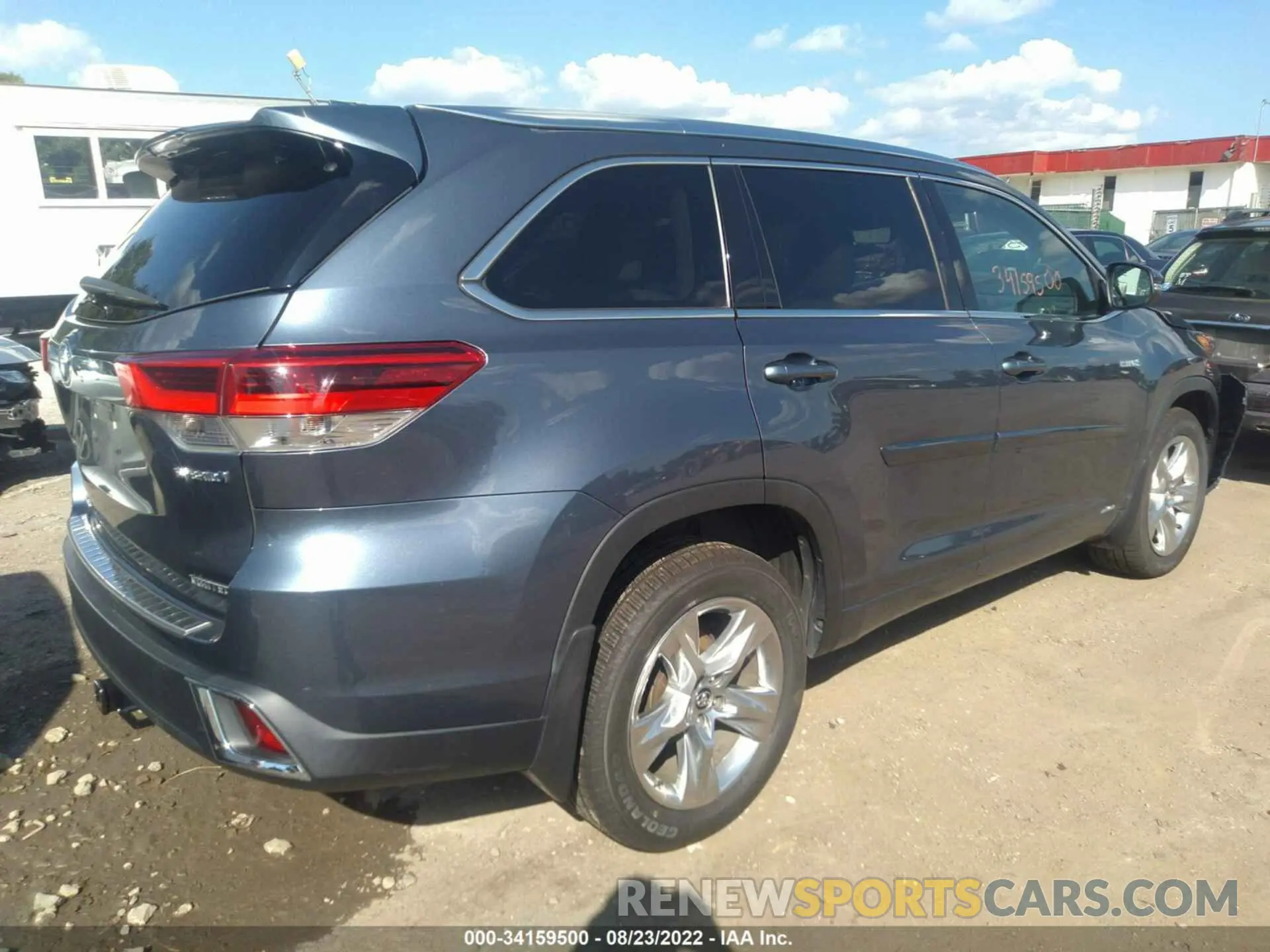 4 fotografías del automóvil dañado 5TDDGRFH7KS069704 TOYOTA HIGHLANDER 2019