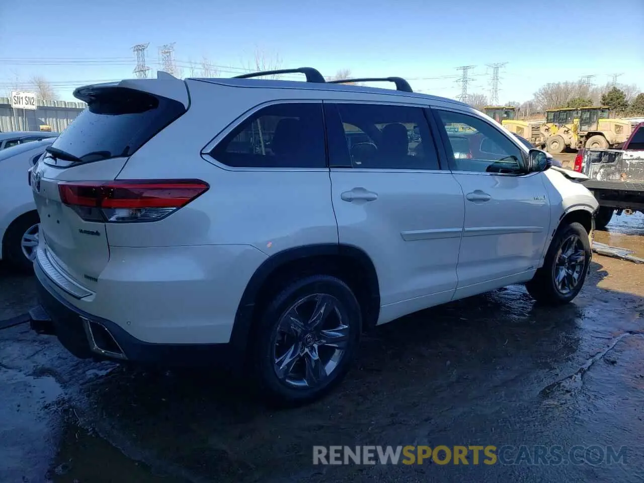 3 fotografías del automóvil dañado 5TDDGRFH8KS066066 TOYOTA HIGHLANDER 2019