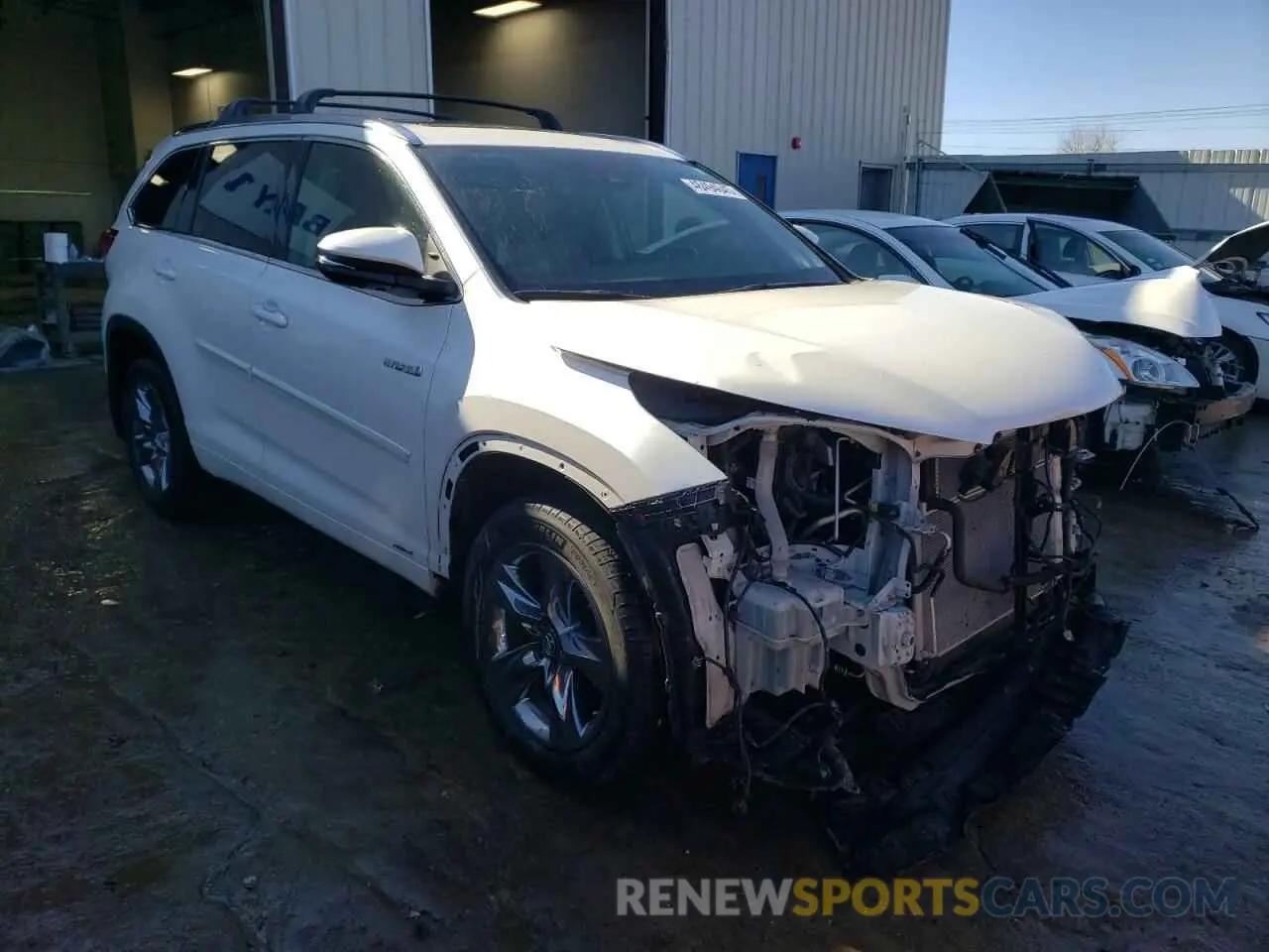4 fotografías del automóvil dañado 5TDDGRFH8KS066066 TOYOTA HIGHLANDER 2019