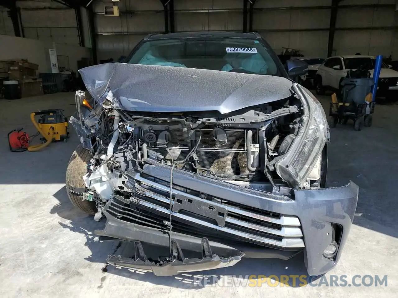 5 fotografías del automóvil dañado 5TDDGRFH8KS070831 TOYOTA HIGHLANDER 2019