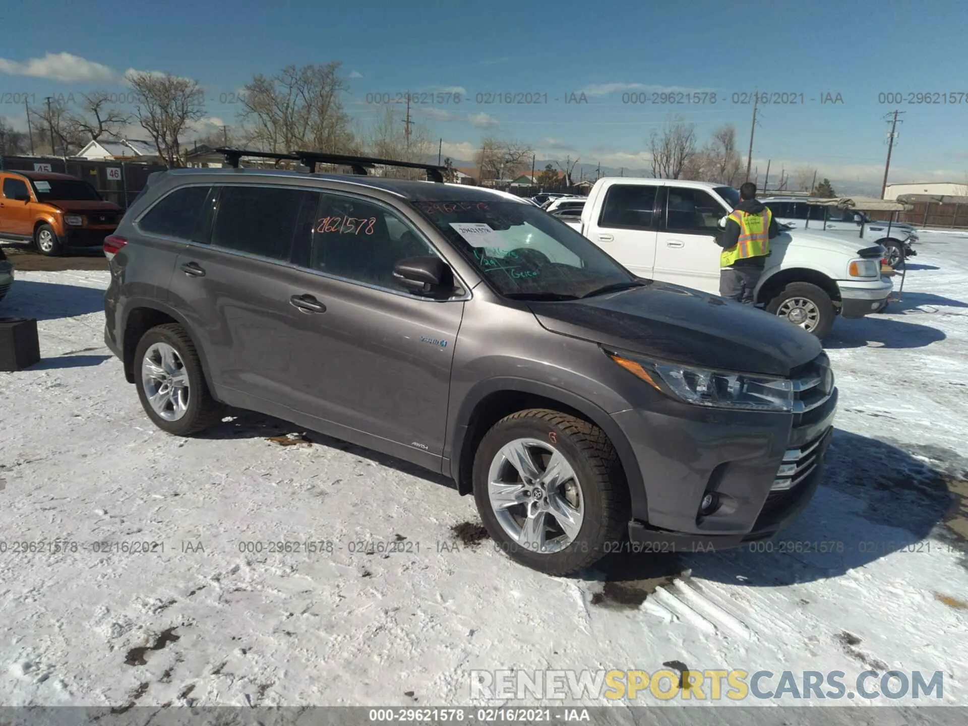 1 fotografías del automóvil dañado 5TDDGRFH9KS053942 TOYOTA HIGHLANDER 2019